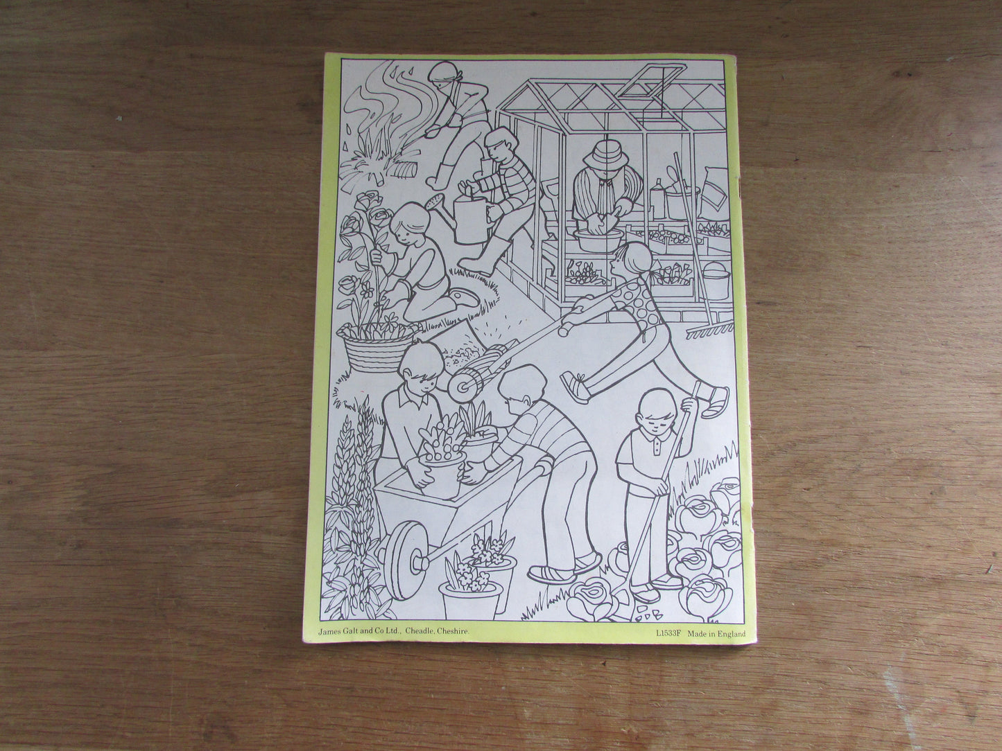 Vintage Galt Toys Tracing and Colouring Book (Softback)