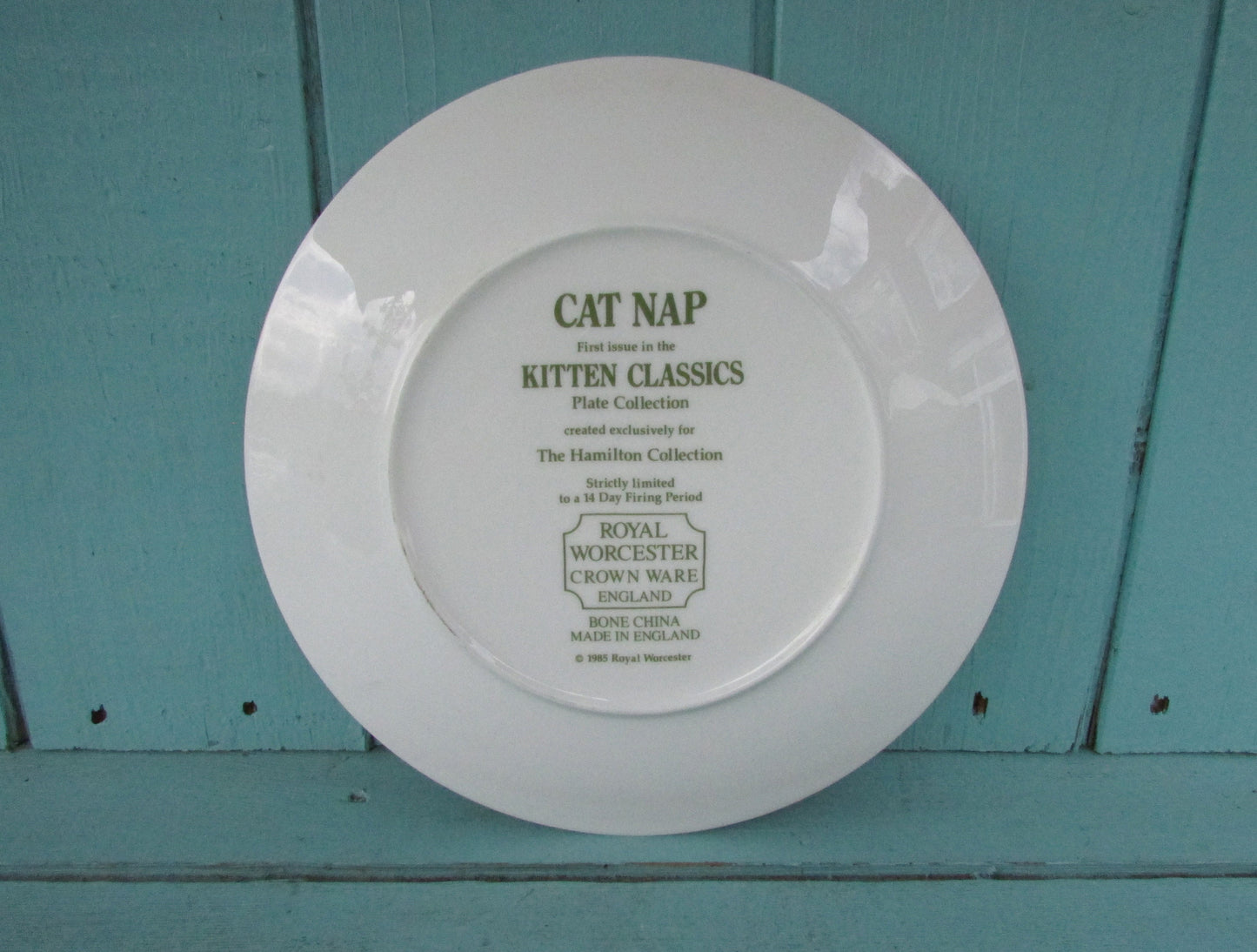 1985 Royal Worcester 'Cat Nap' first issue decorative plate from The Kitten Classics collection
