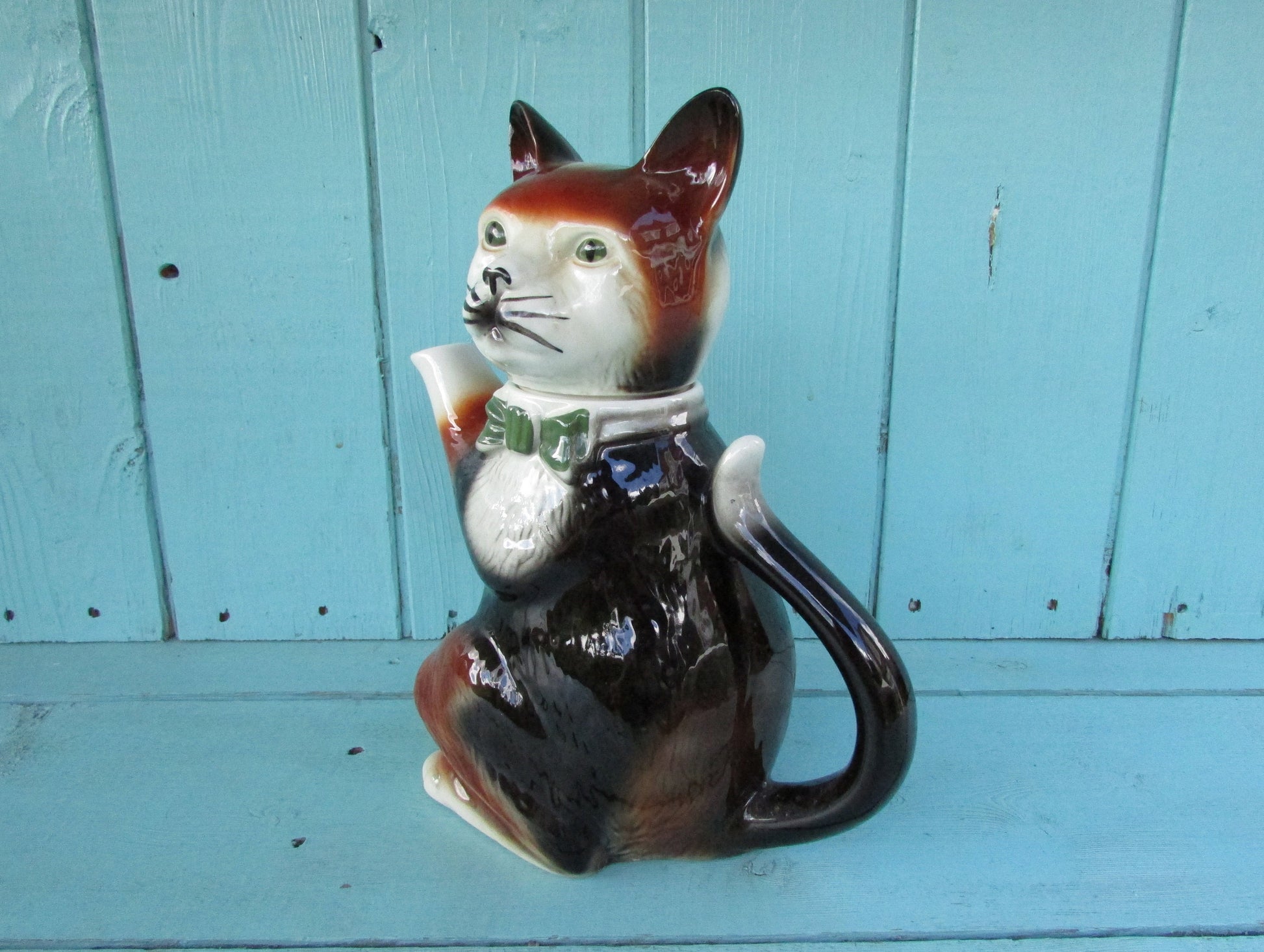 Vintage Tony Wood Studio England 'Pussy Foot' cat teapot