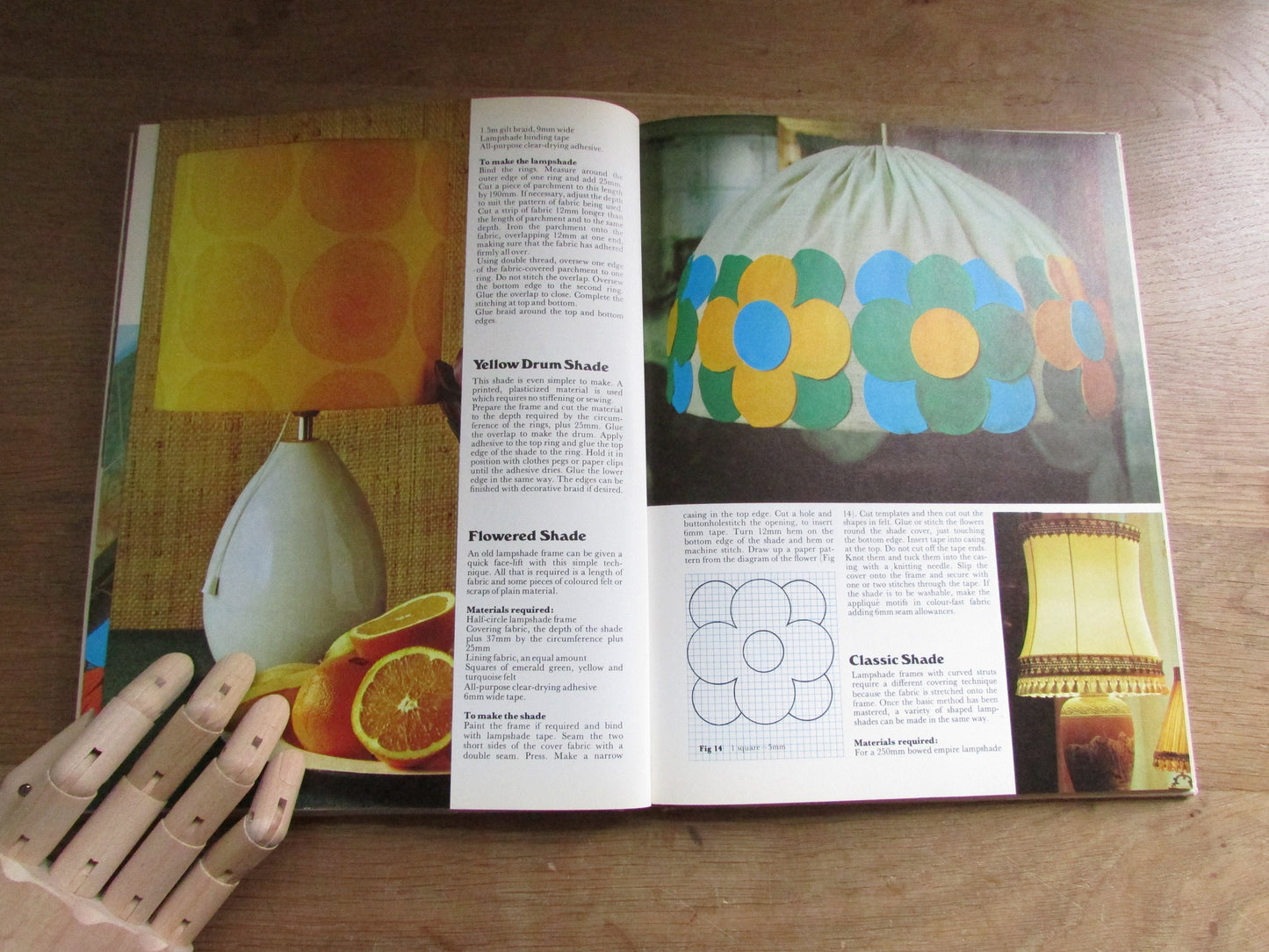 The Book of Handicrafts for All The Family, by Eve Harlow (Hardback, 1975)