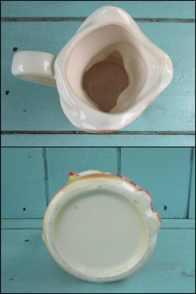 Pair of vintage ceramic Dutch girls in traditional costume lidded milk jug & sugar pot