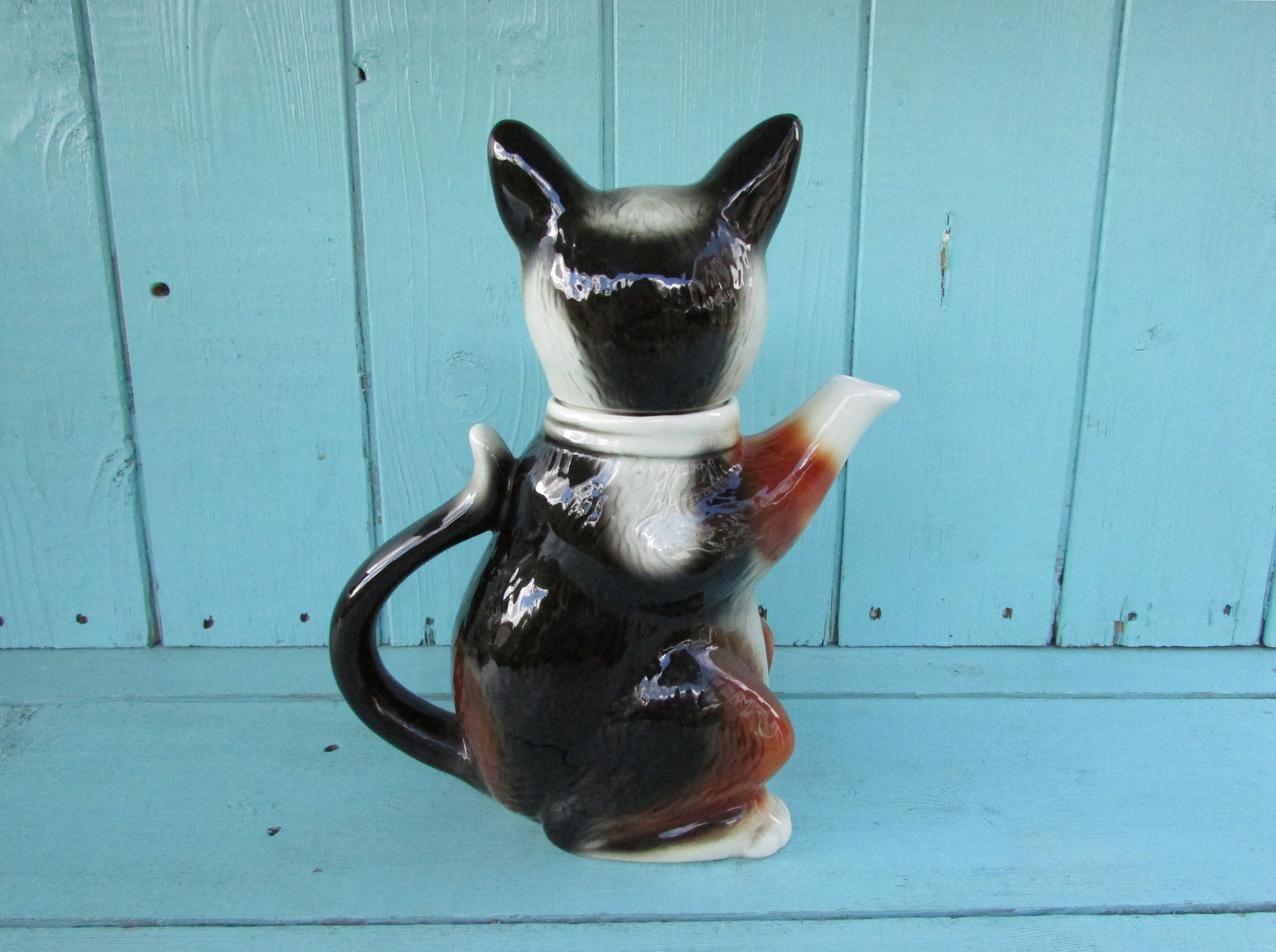 Vintage Tony Wood Studio England 'Pussy Foot' cat teapot