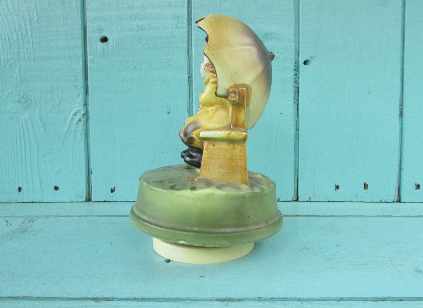 1970s Sankyo Japan ceramic musical ornament, children under umbrella