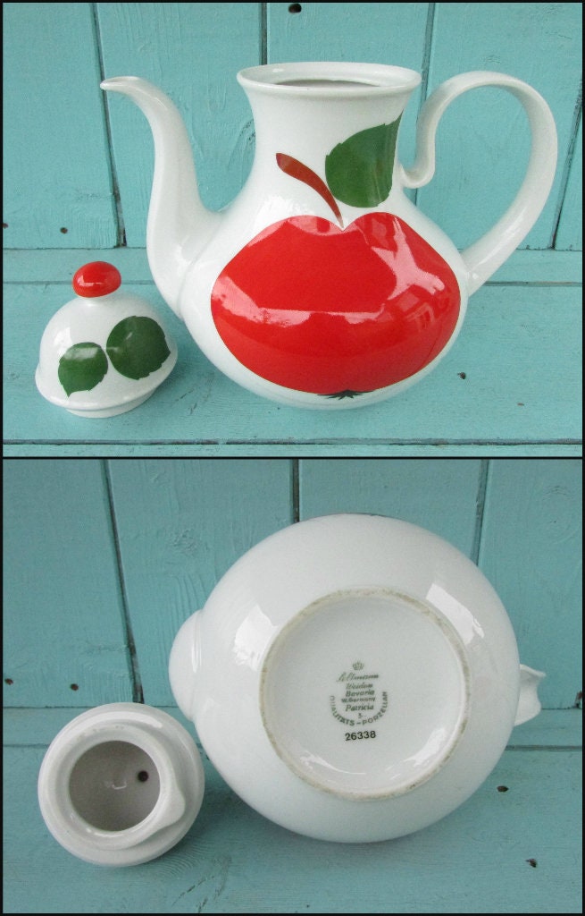 1970s Seltmann Weiden, Bavaria "Patricia" apple motif tea/coffee pot, & jug duo