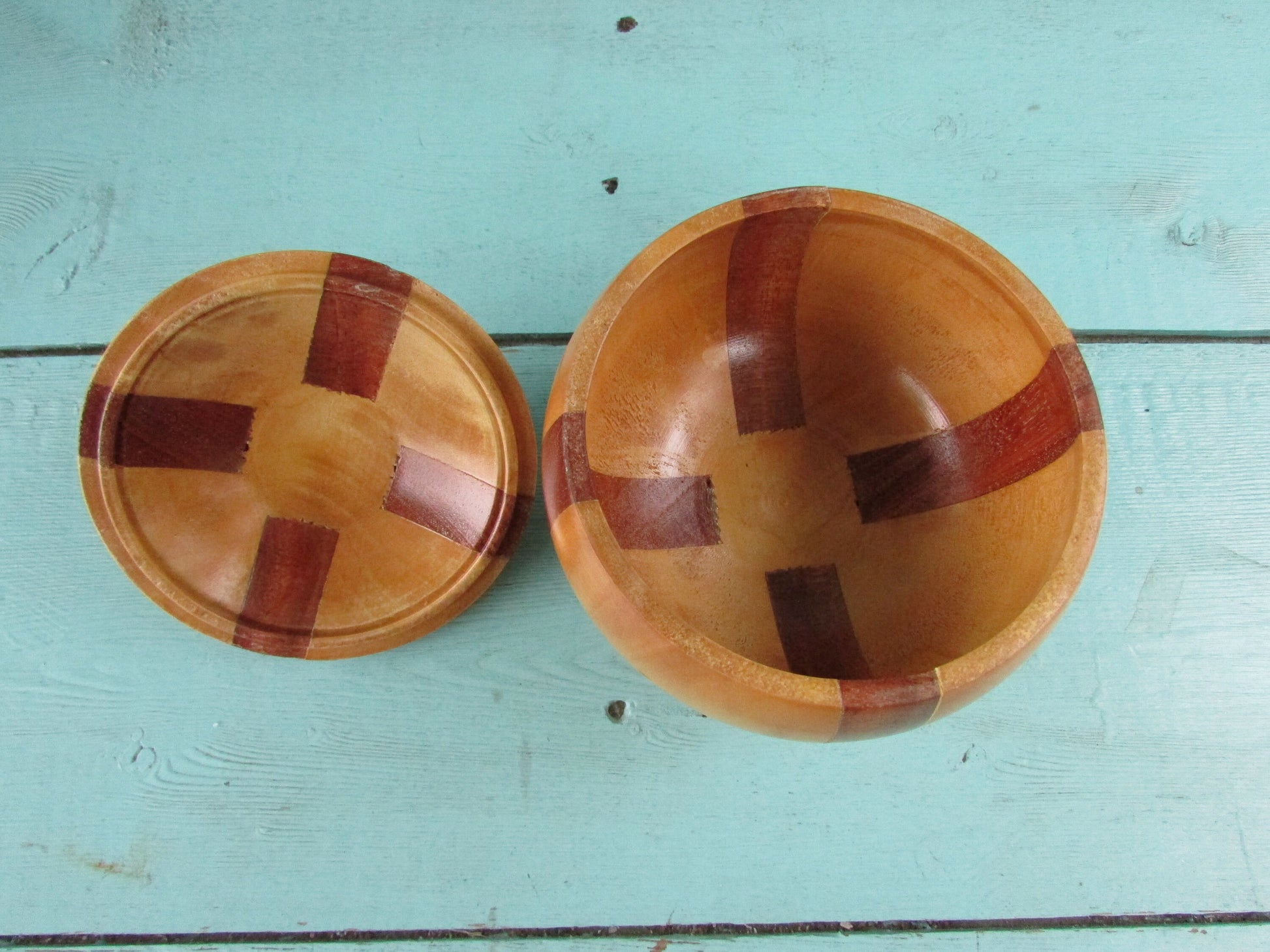 Vintage ball-shaped marquetry wooden trinket box