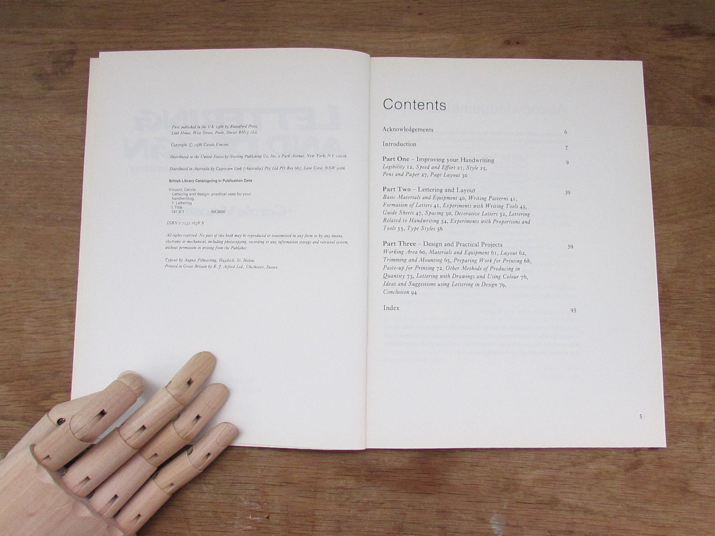 Lettering & Design: practical uses for your handwriting, by Carol R Vincent (Softback, 1986)