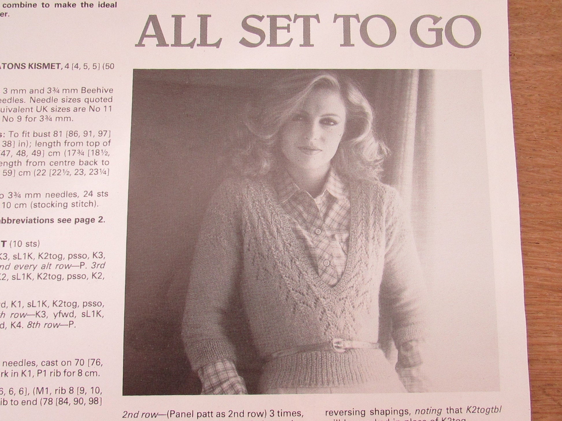 November 1980 Stitchcraft knitting & embroidery pattern booklet