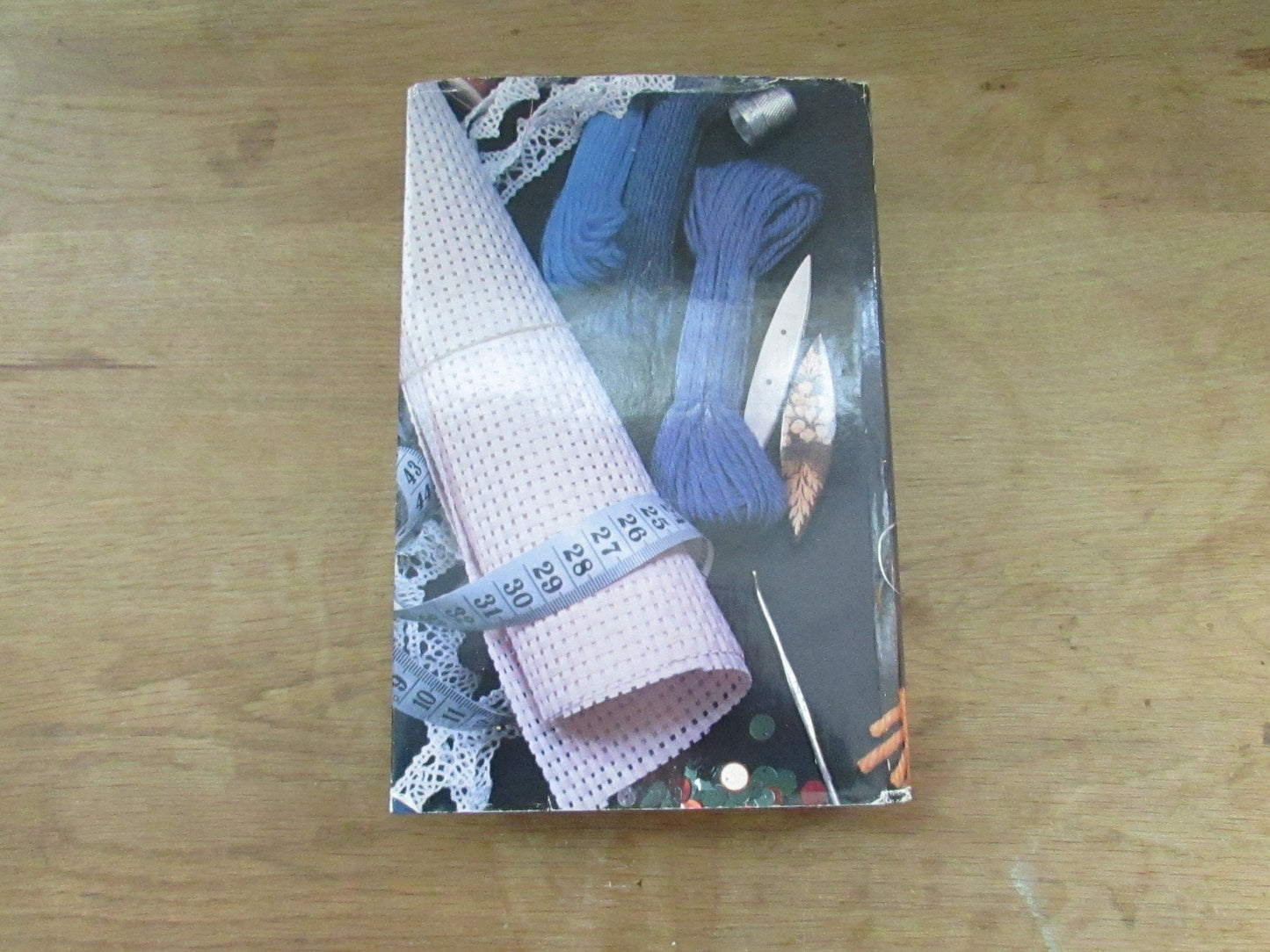 The Complete Encyclopedia of Stitchcraft, by Mildred Graves-Ryan (Hardback, 1981)