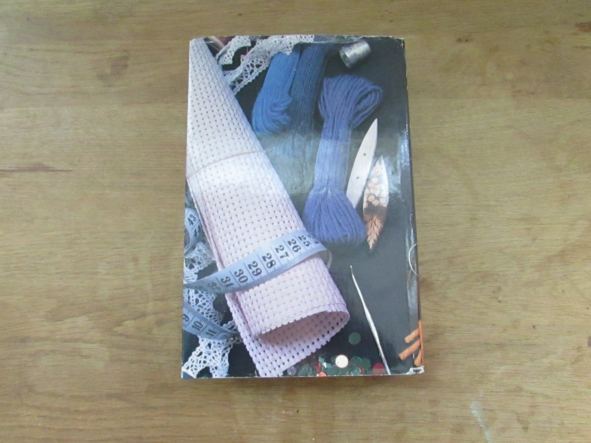 The Complete Encyclopedia of Stitchcraft, by Mildred Graves-Ryan (Hardback, 1981)
