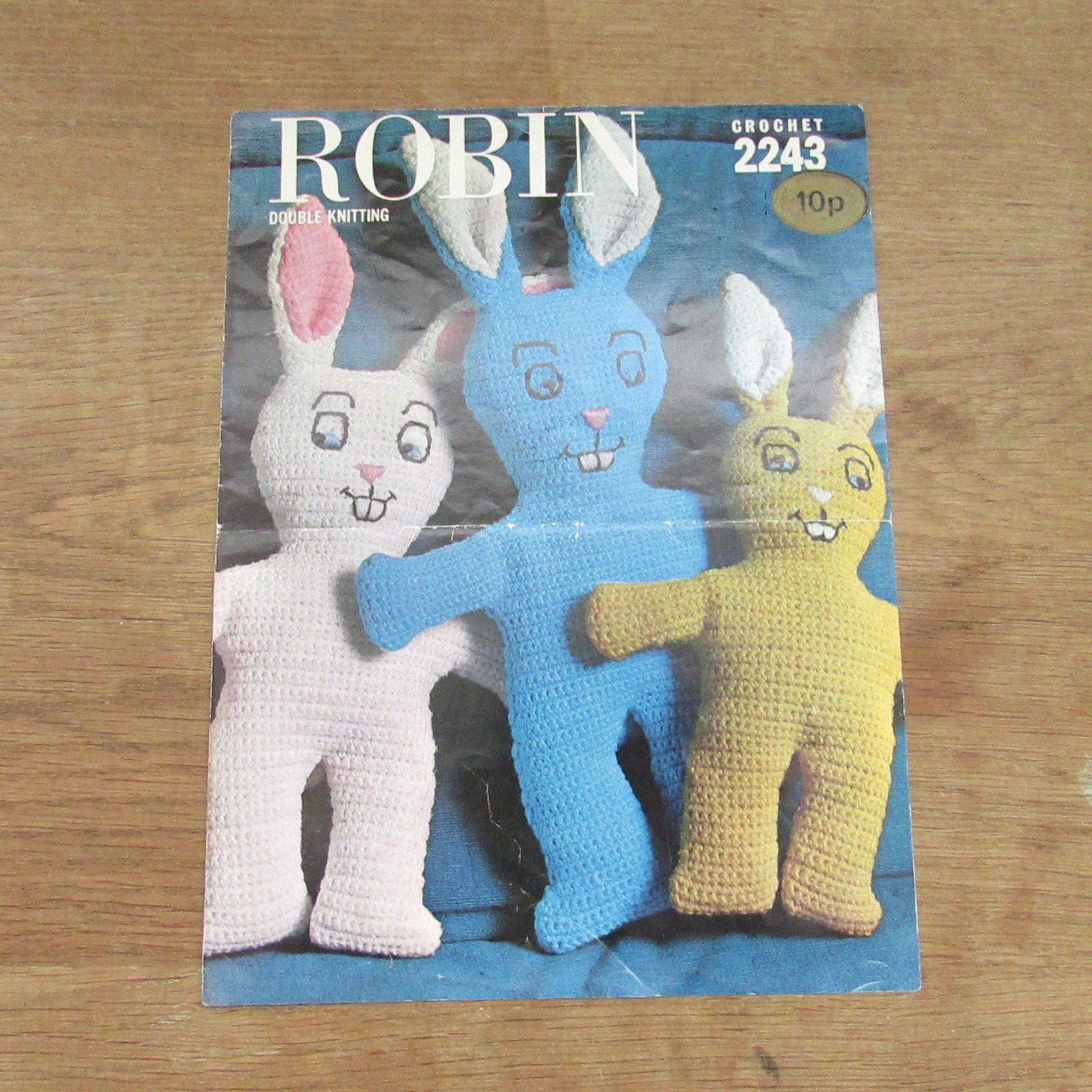 1970s Robin 2243 crochet pattern for Three Bunnies