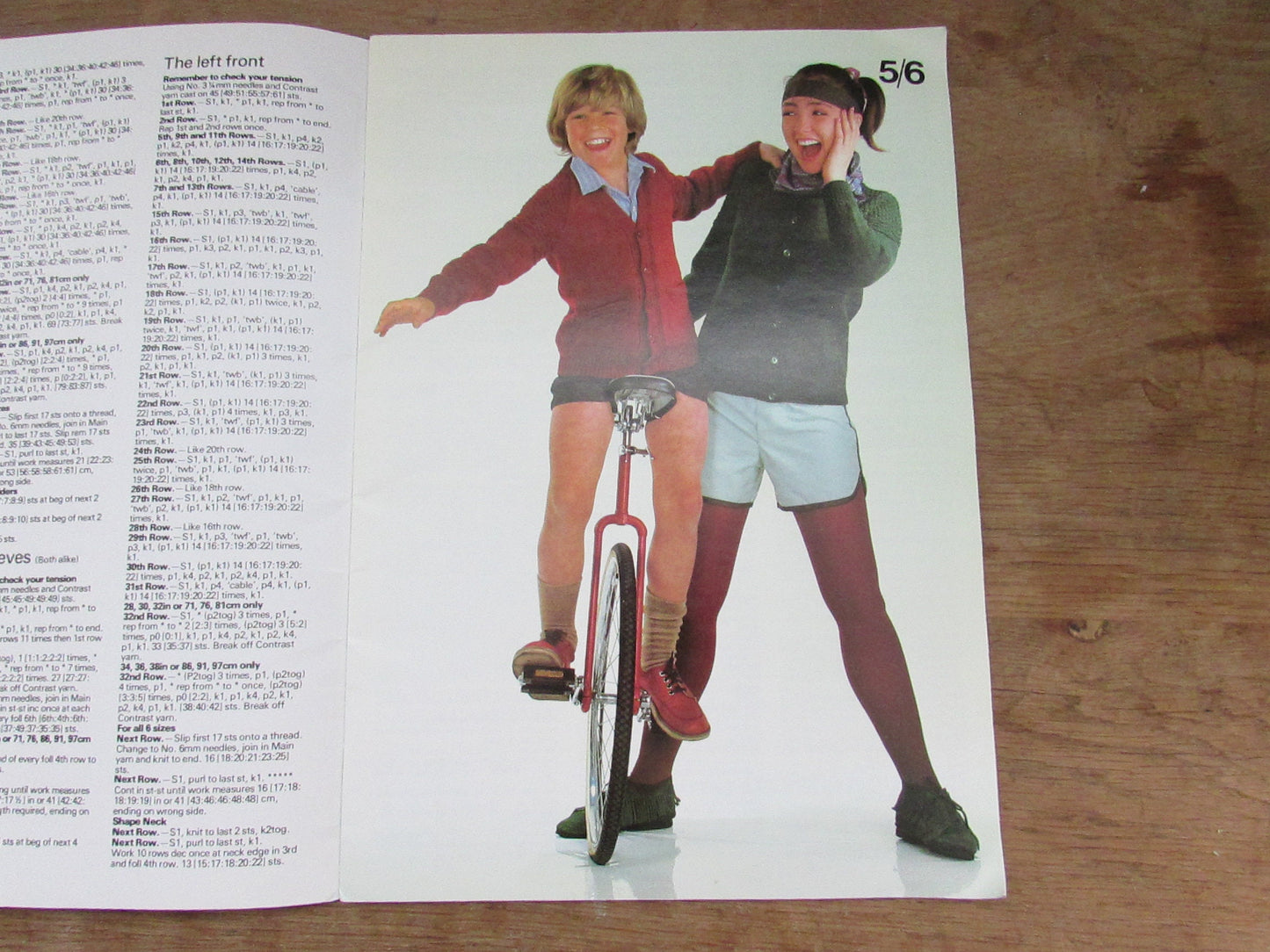 1980s Sirdar Time Out 120 knitting booklet for over 20 school age designs