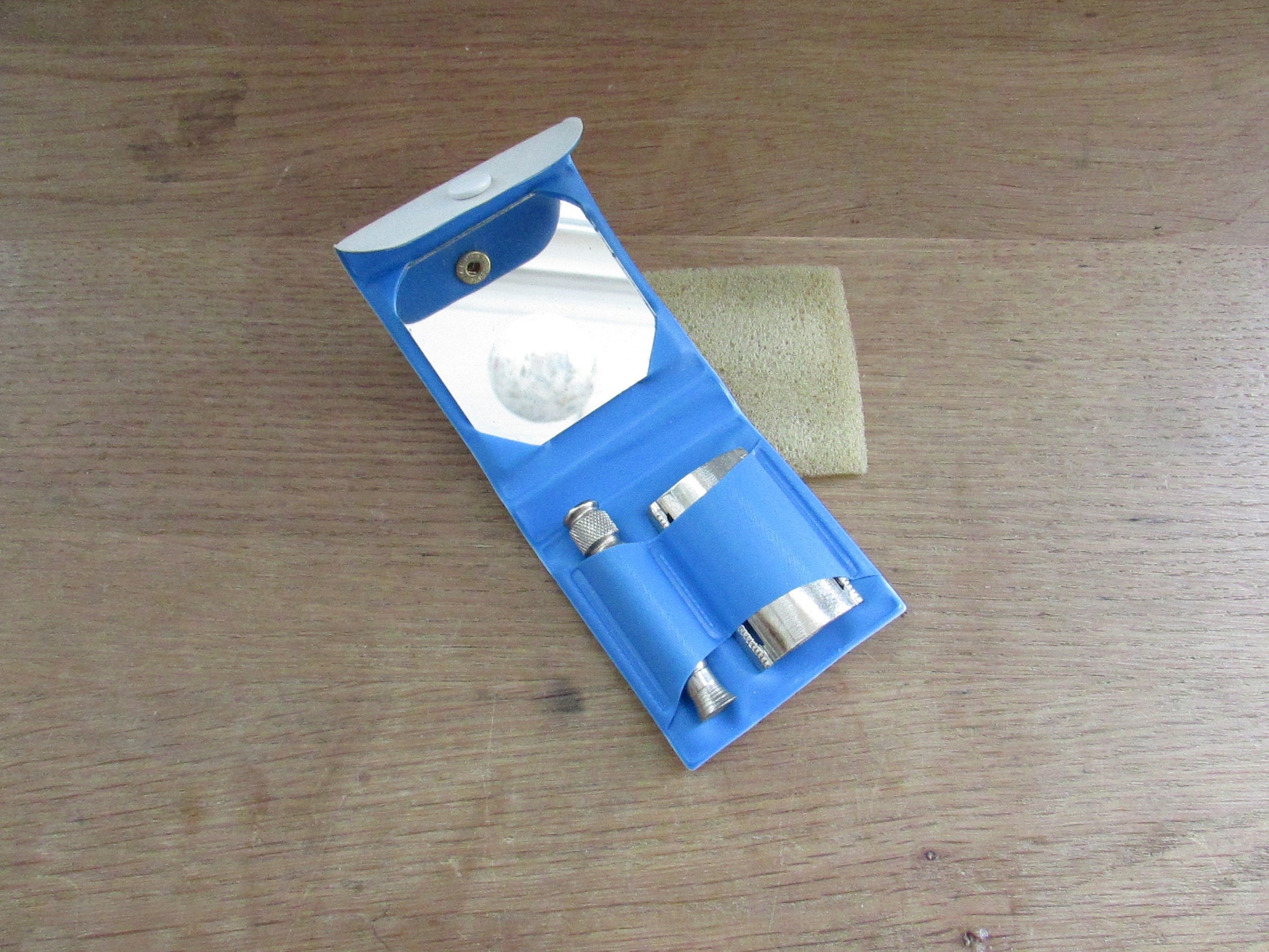 1960s ladies travel razor in vinyl case with mirror, made in Germany