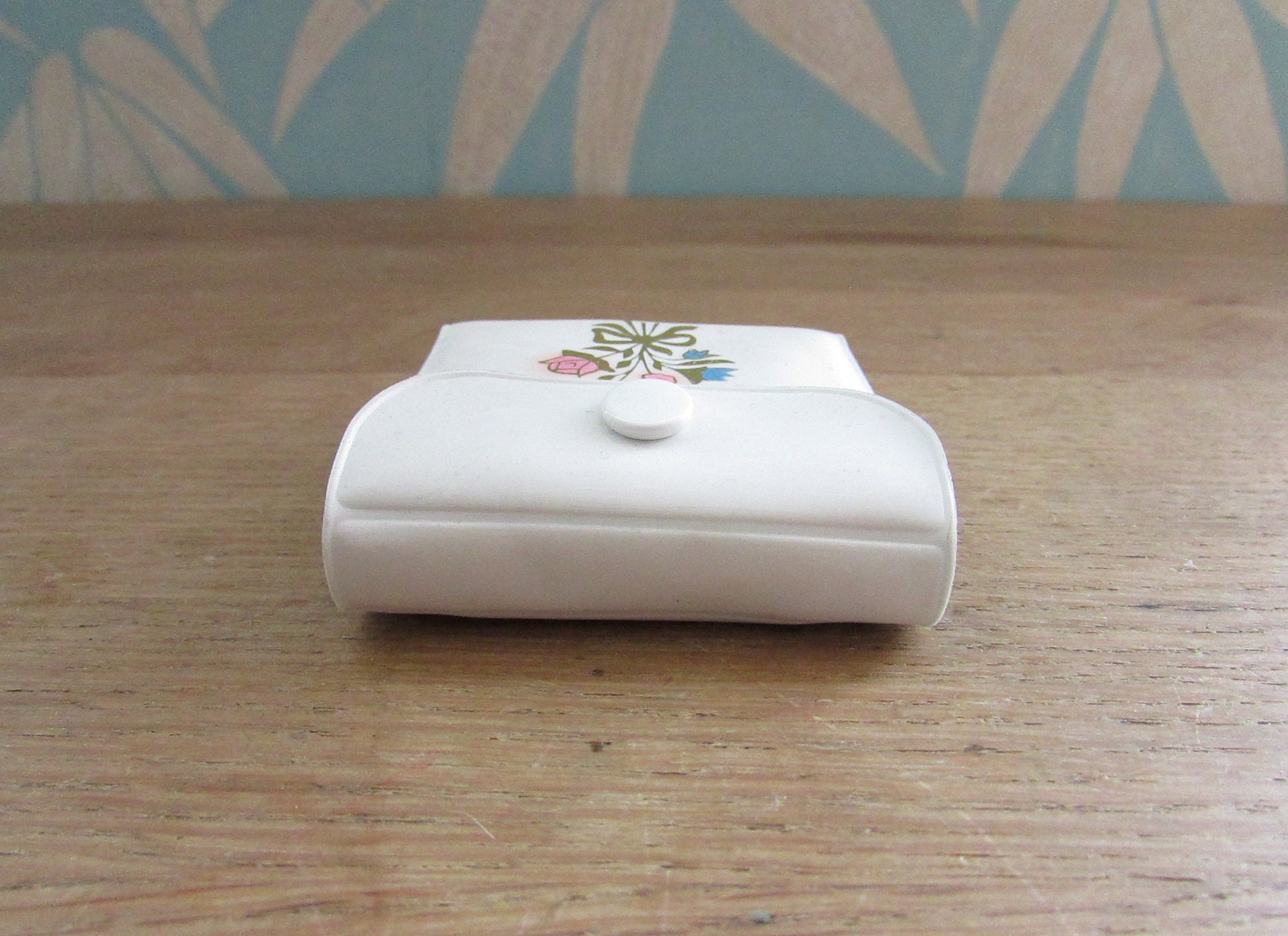 1960s ladies travel razor in vinyl case with mirror, made in Germany
