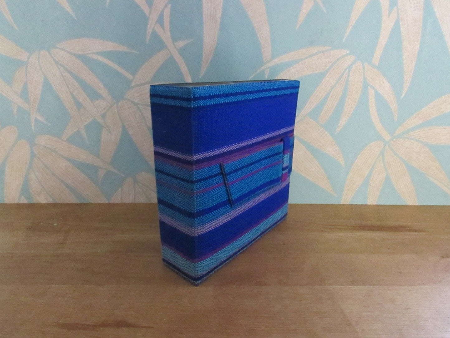 Vintage hardcover bright blue/pink/purple fabric record case for 7inch singles