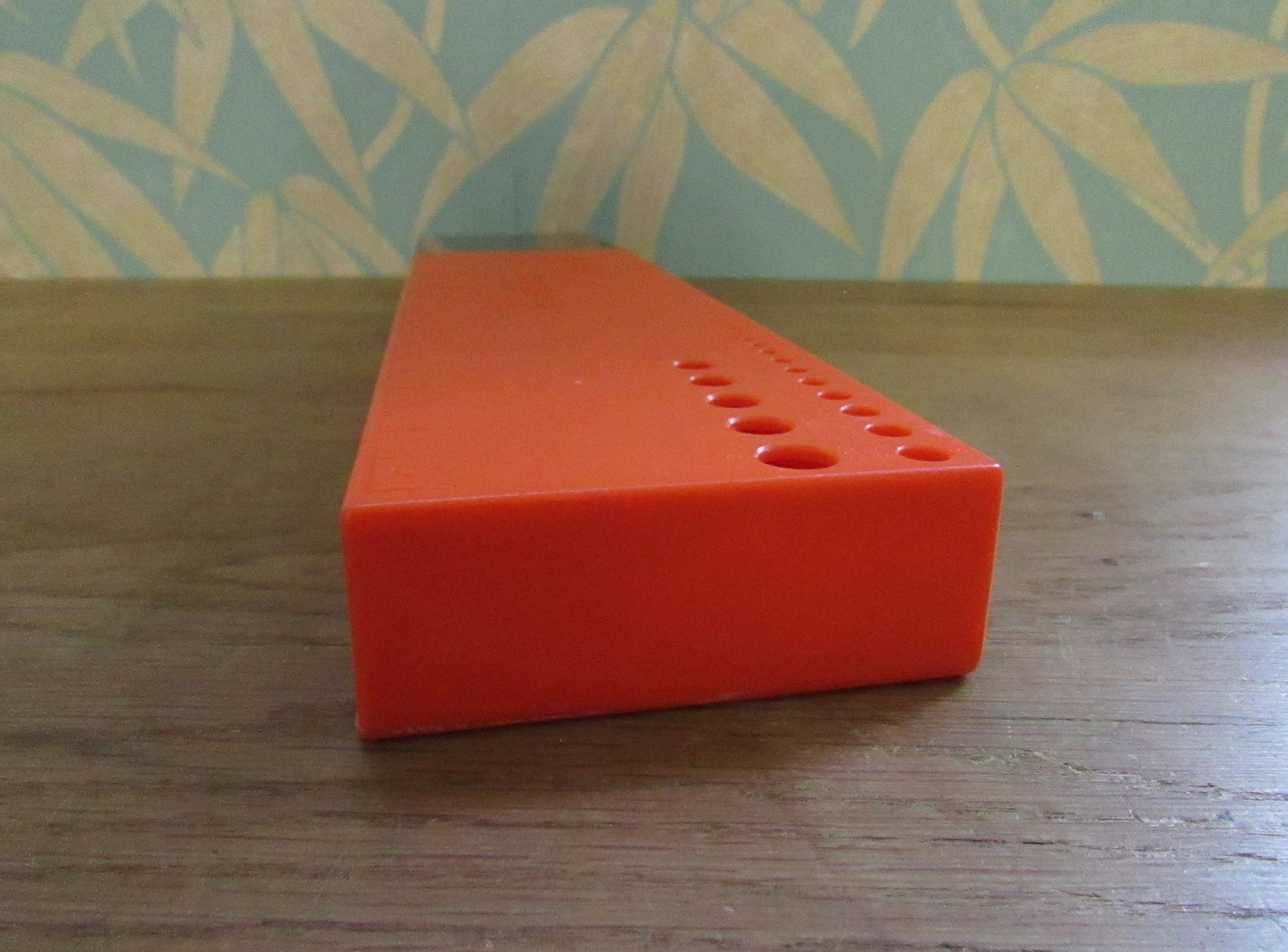 1970s plastic orange & brown knitting needles box/caddy