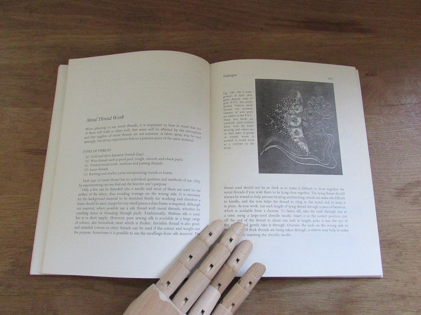 Decorating With Stitches, by Lynette de Denne, & Margaret F. Johnson (Softback, 1975)