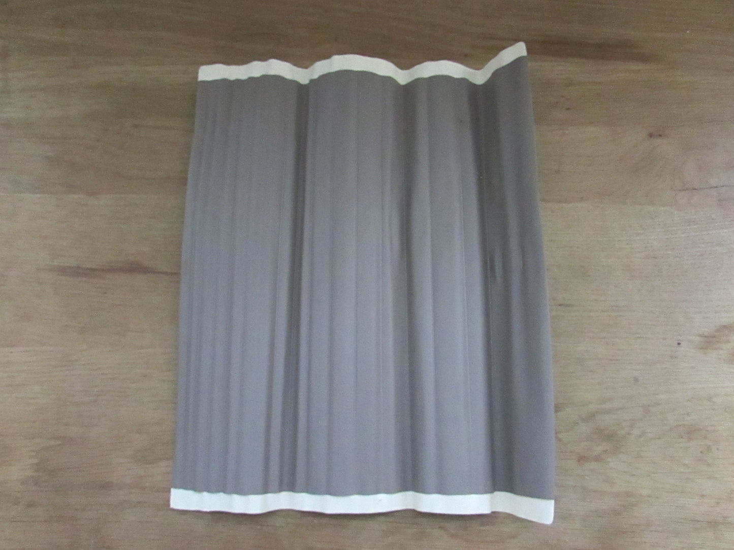 Vintage floral vinyl plastic knitting needle roll