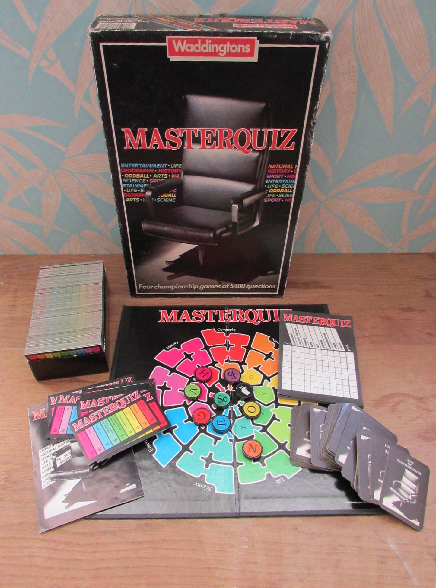1984 Waddingtons Masterquiz board game
