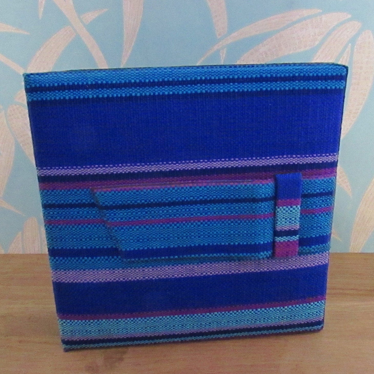 Vintage hardcover bright blue/pink/purple fabric record case for 7inch singles