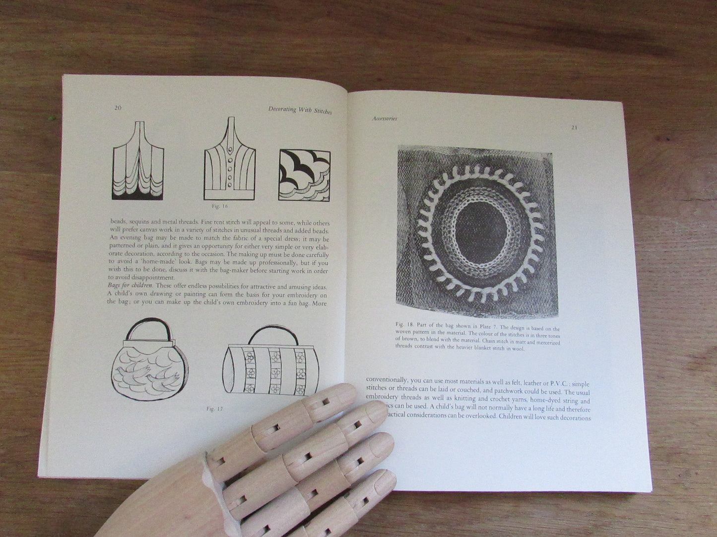 Decorating With Stitches, by Lynette de Denne, & Margaret F. Johnson (Softback, 1975)