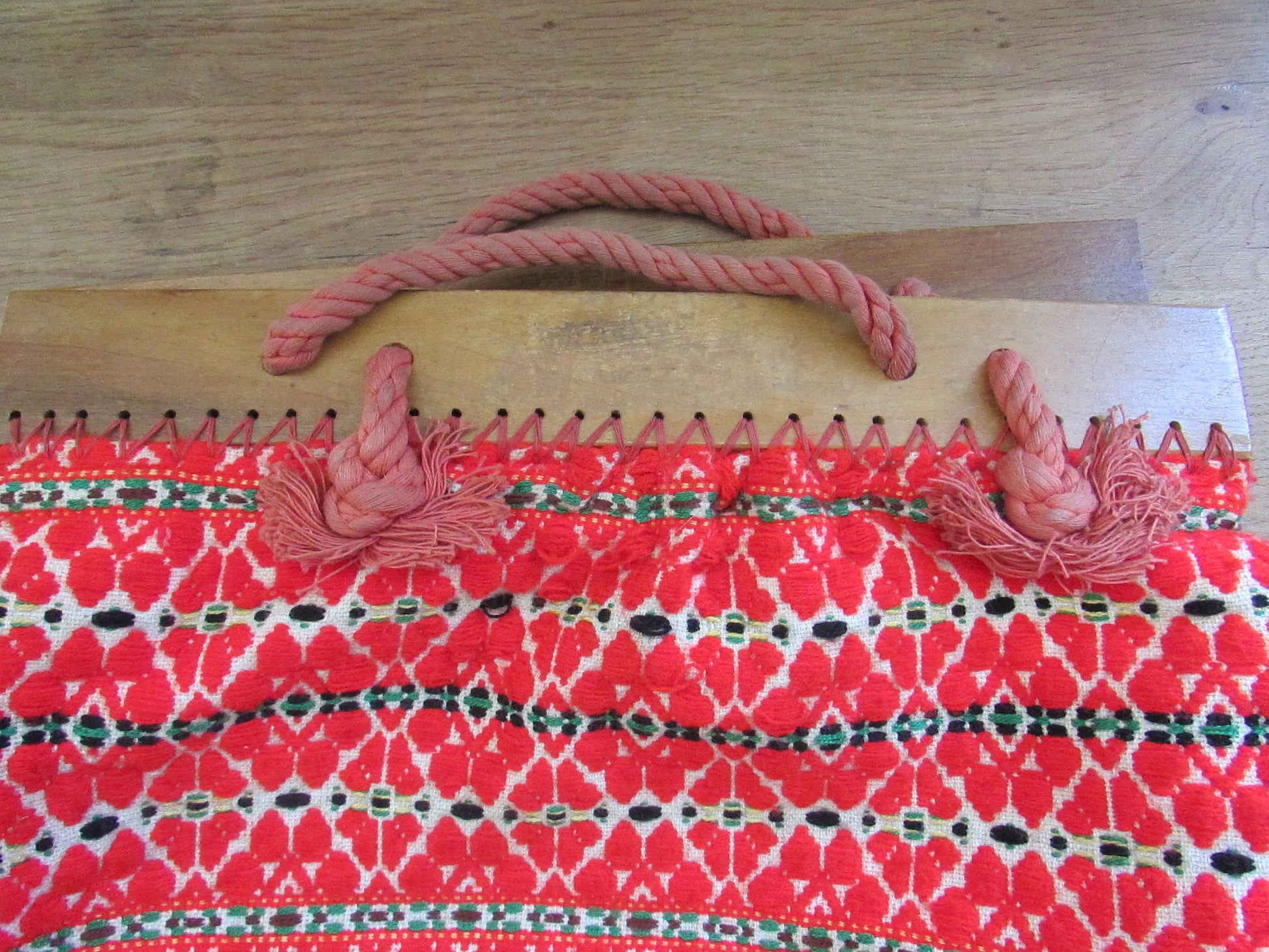 Vintage red wool-mix knitting bag with rope & wood handle