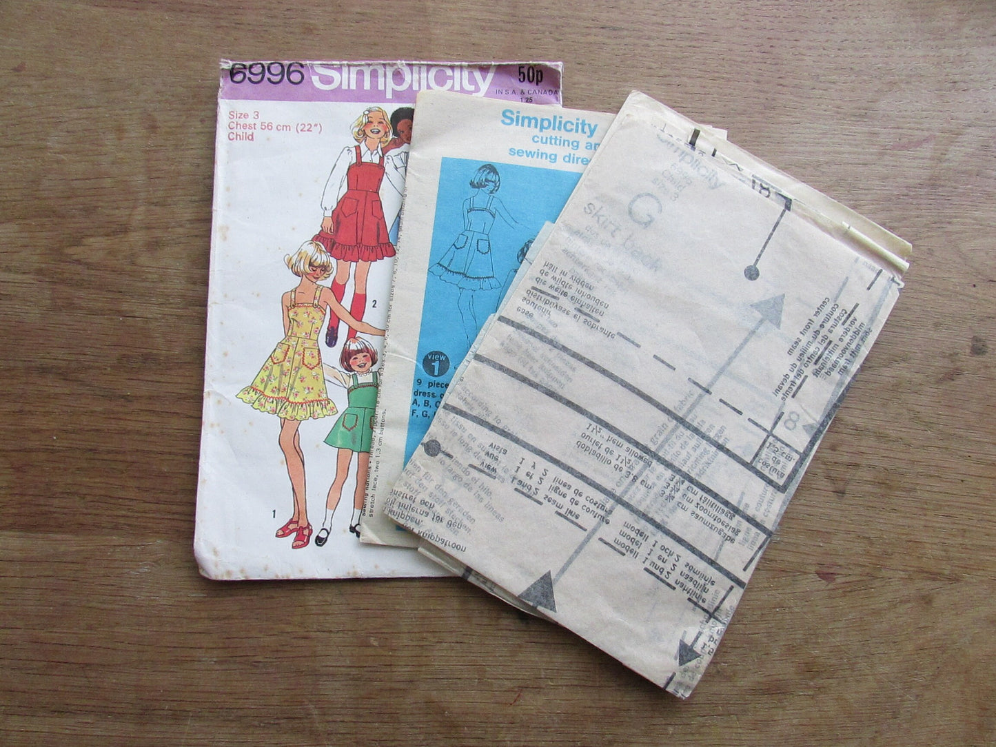Part cut 1975 Simplicity 6996 sewing pattern for child's & girls' dress or jumper, size 3 (complete)