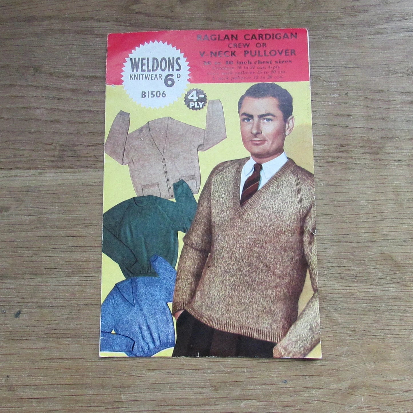 1950s Weldons Knitwear B1506 knitting pattern for Raglan cardigan crew or V-neck pullover