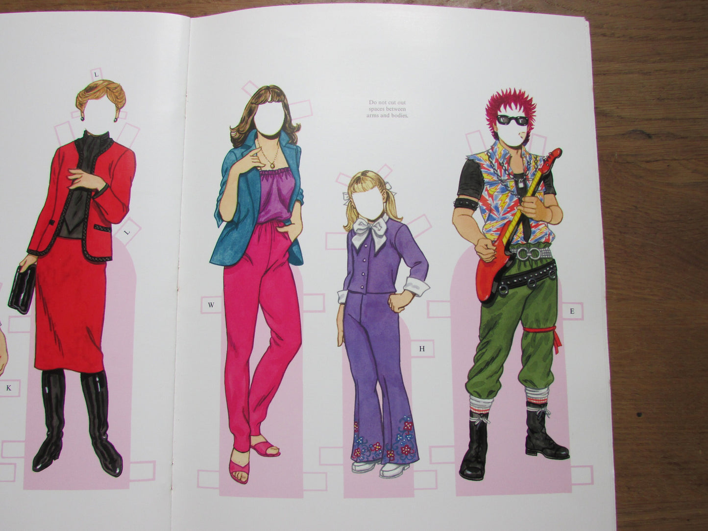 American Family of the 1970s Paper Dolls, by Tom Tierney (Softback, 2001)