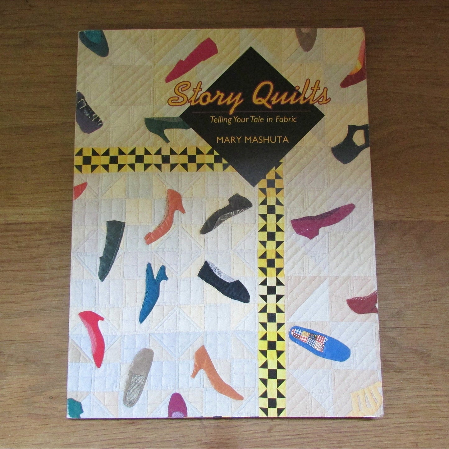 Story Quilts: Telling Your Tale in Fabric, by Mary Mashuta (Softback, 1992)