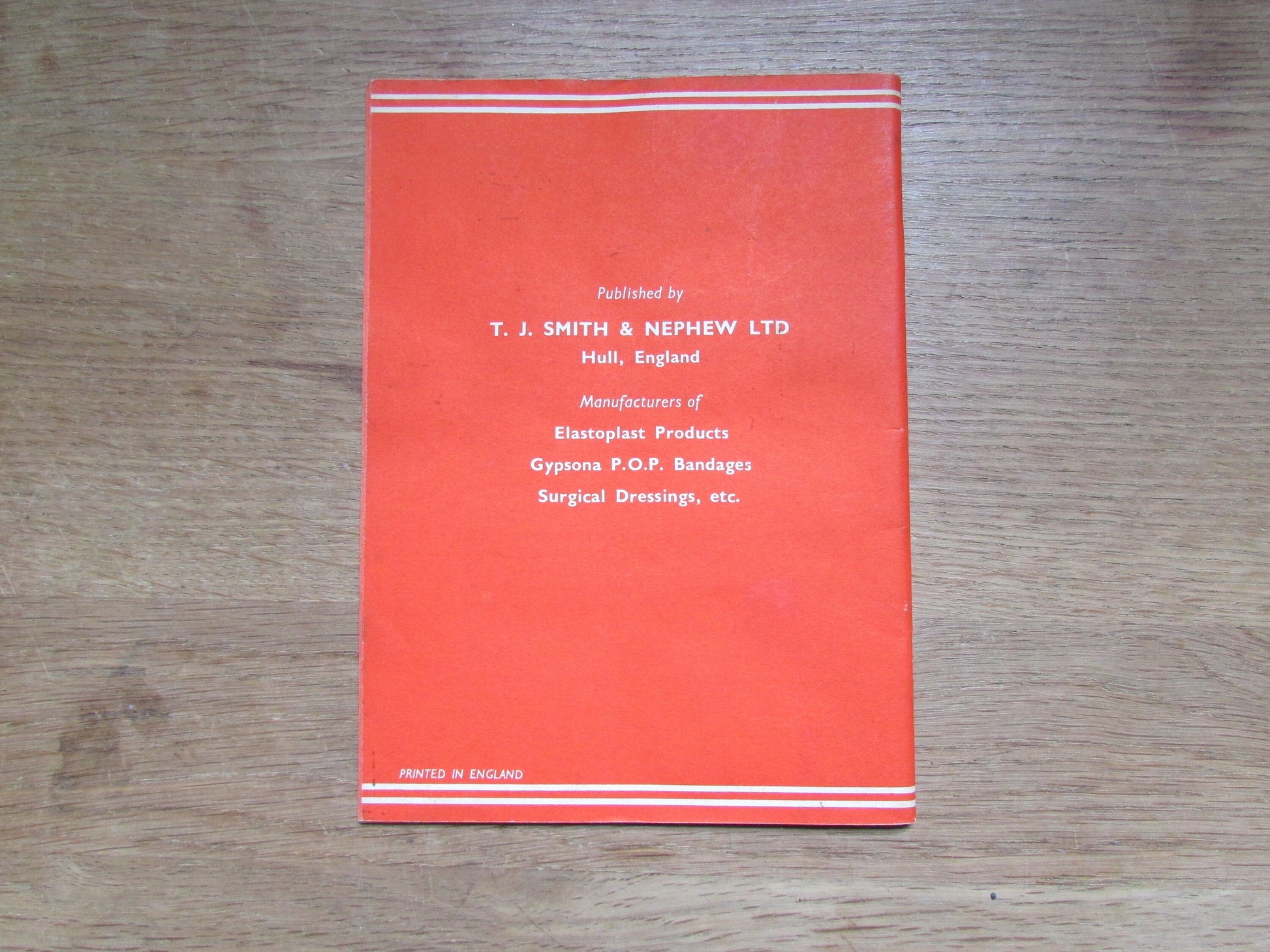 Vintage First Aid by T.J Smith & Nephew Ltd (Softback)