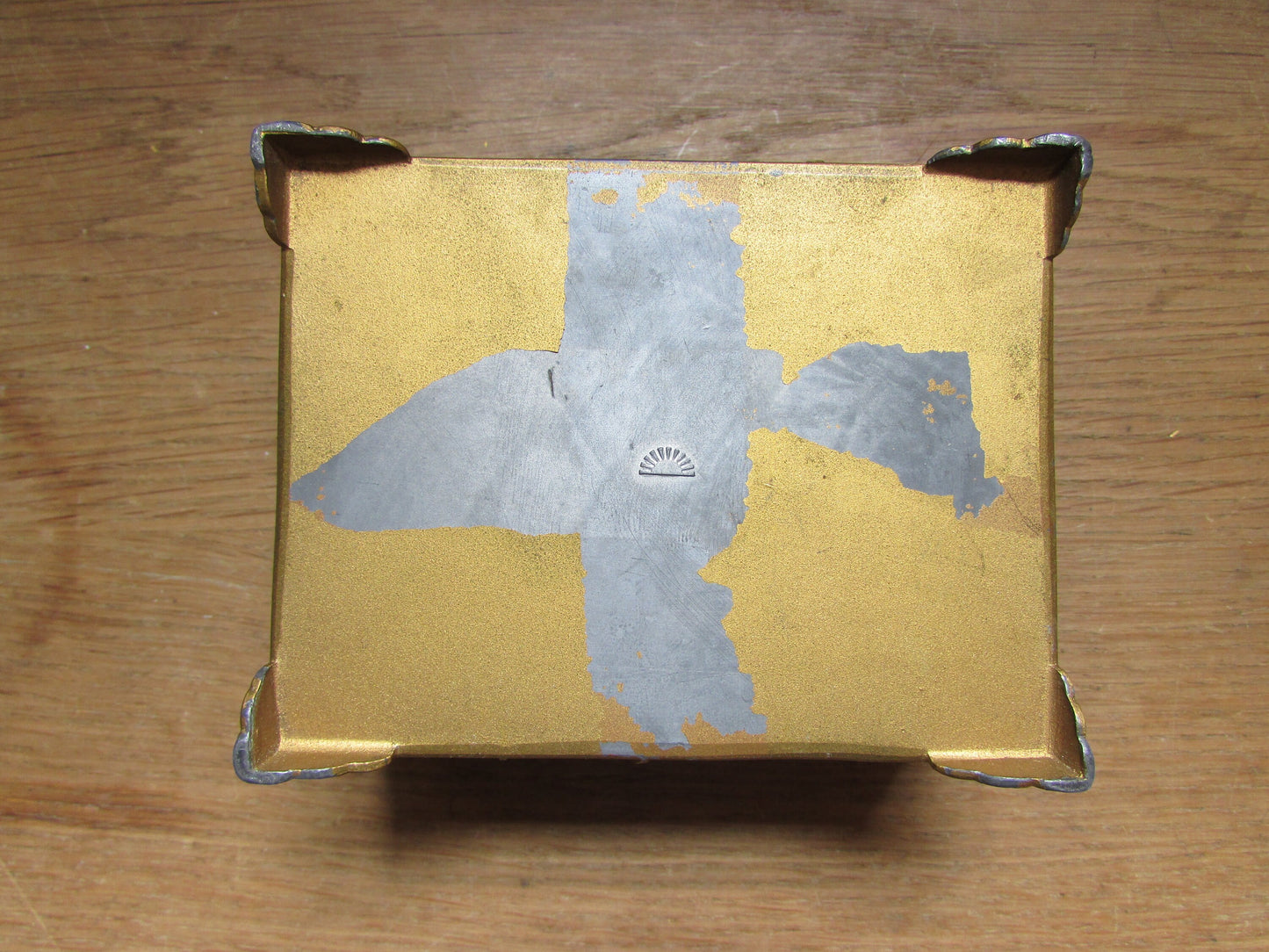 Vintage Asahi Shoten brass-effect lidded trinket/cigarette box with embossed bamboo design