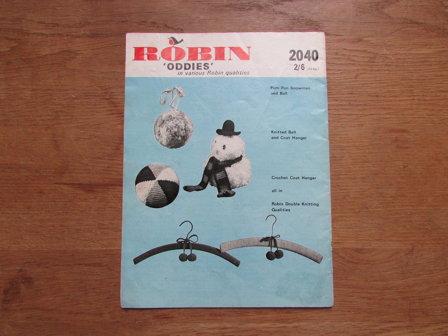 1970s Robin 'Oddies' 2040 knitting & crochet pattern booklet