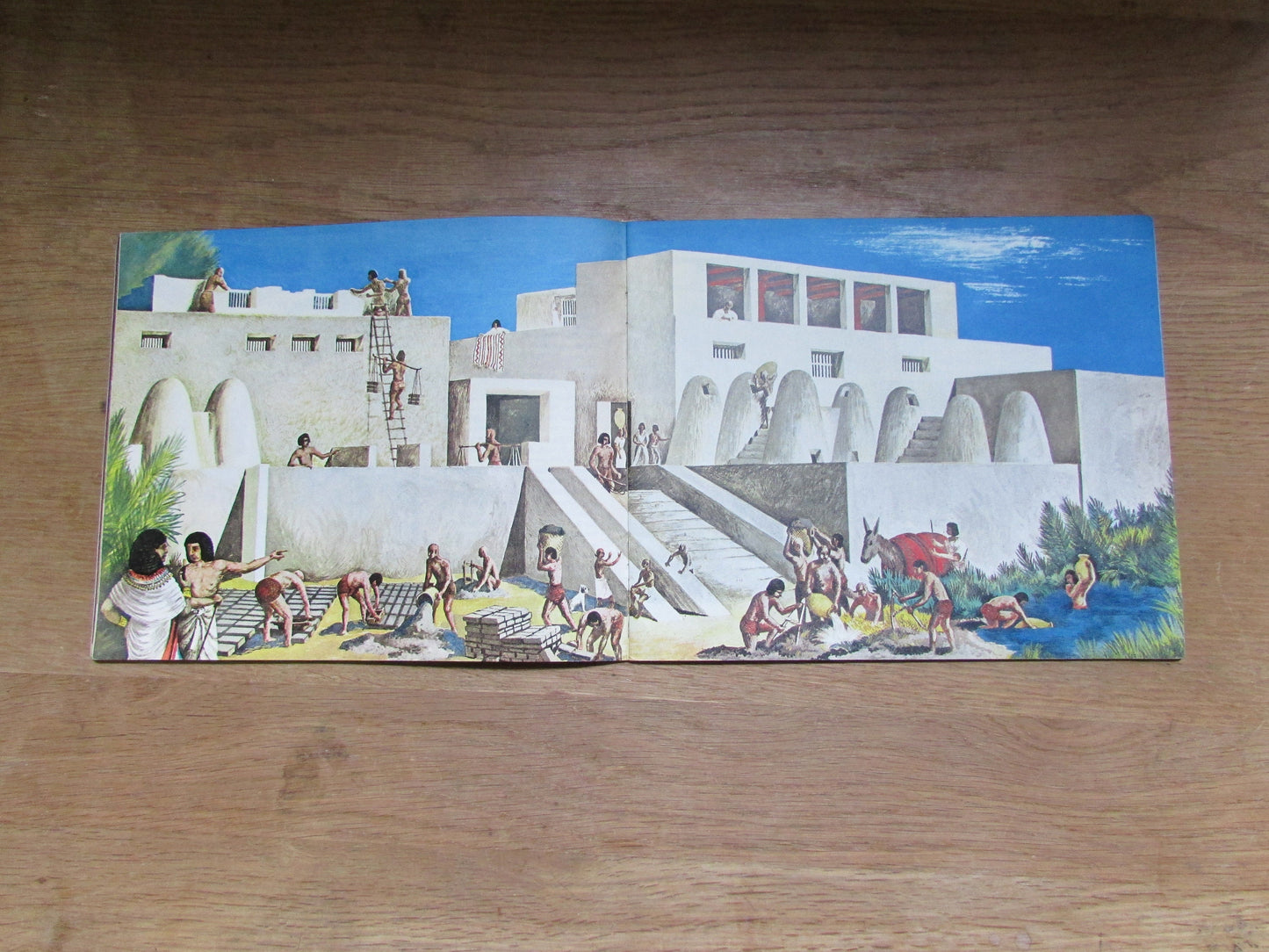 The Building of Ancient Egypt, by Helen & Richard Leacroft (Softback, 1954)