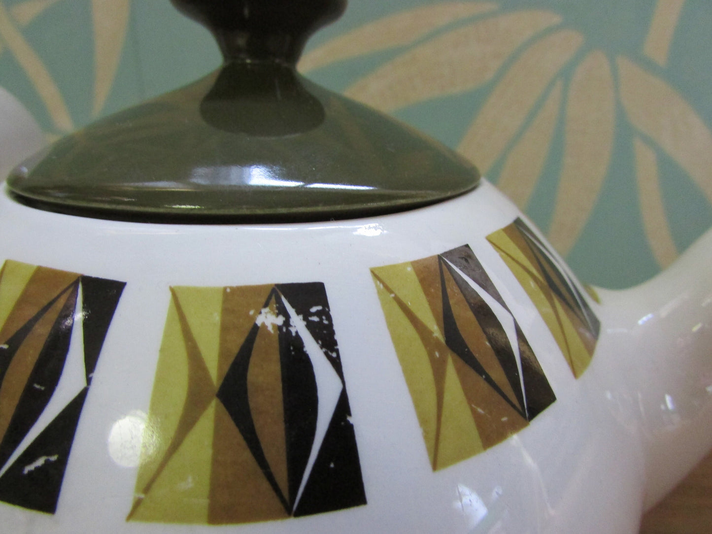 1960s Ridgeway Potteries Ltd "Ravenna" teapot, and twin-handled mugs/soup bowls