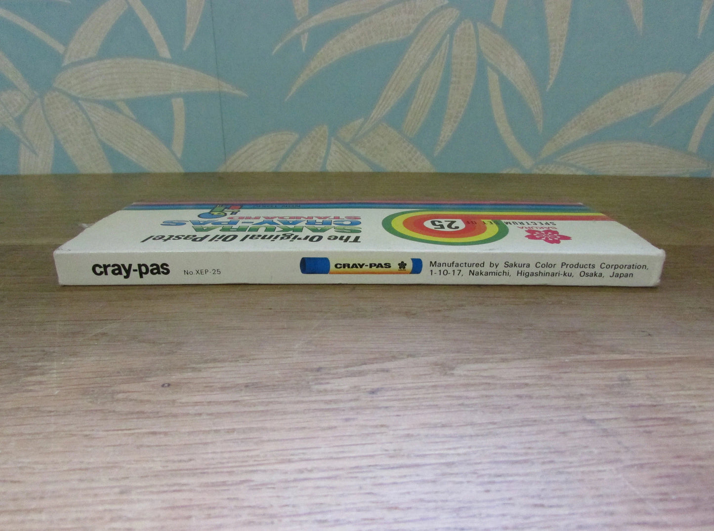 Used vintage Sakura Spectrum Original Oil Pastels, 25 colours