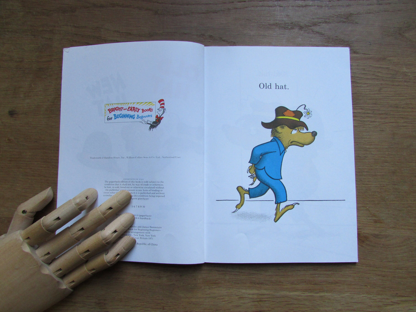 Old Hat New Hat, by Stan & Jan Berenstain (Softback, 1971)