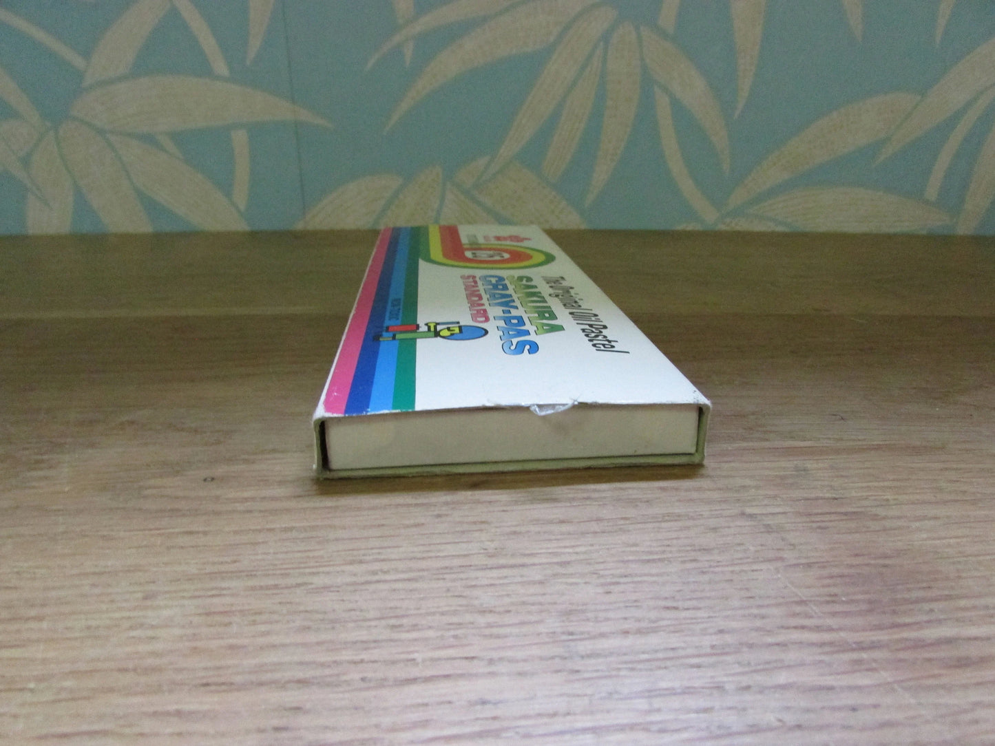 Used vintage Sakura Spectrum Original Oil Pastels, 25 colours