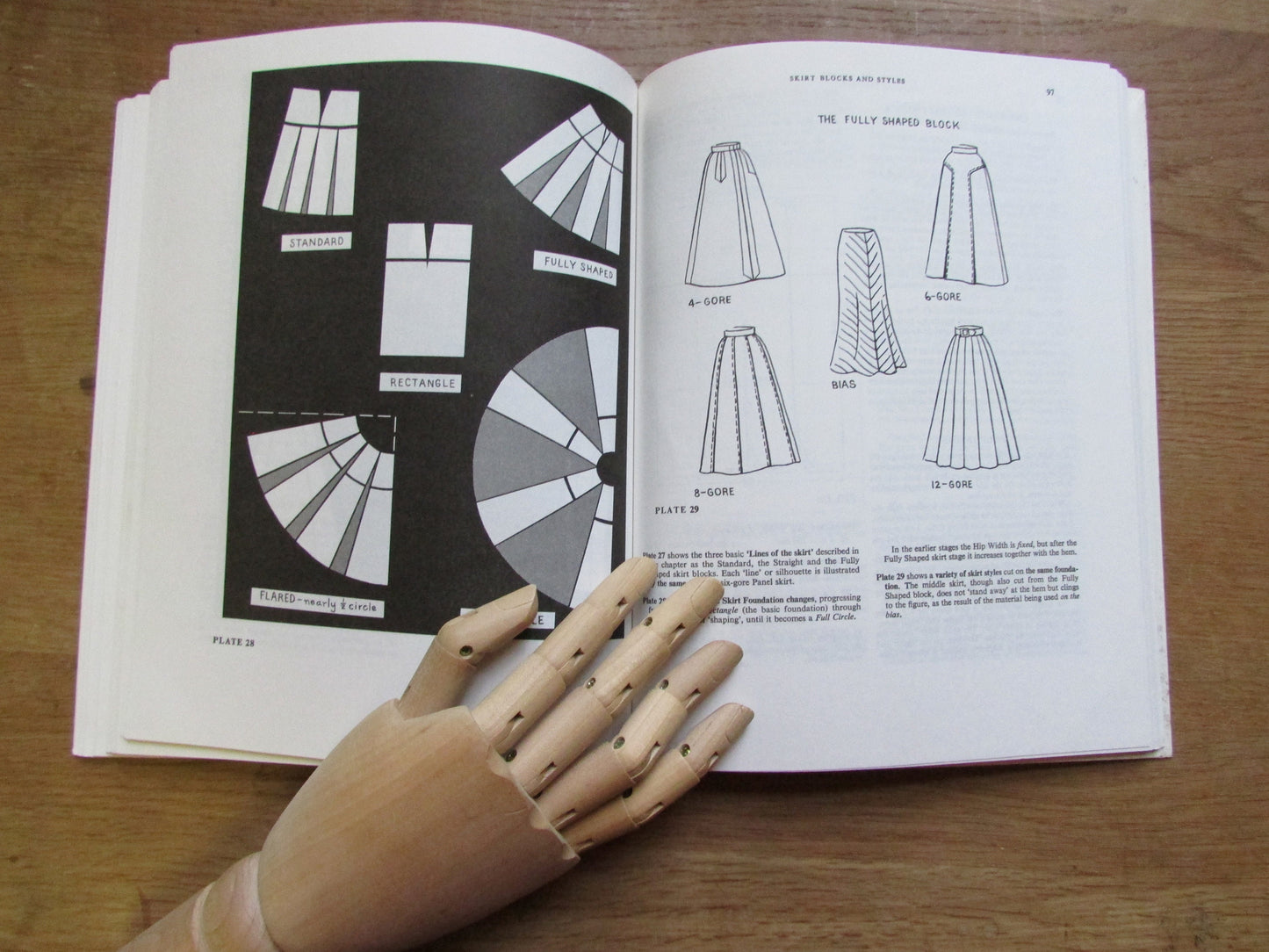 Dress Pattern Designing: The Basic Principles of Cut & Fit, by Natalie Bray (Softback, 1982)