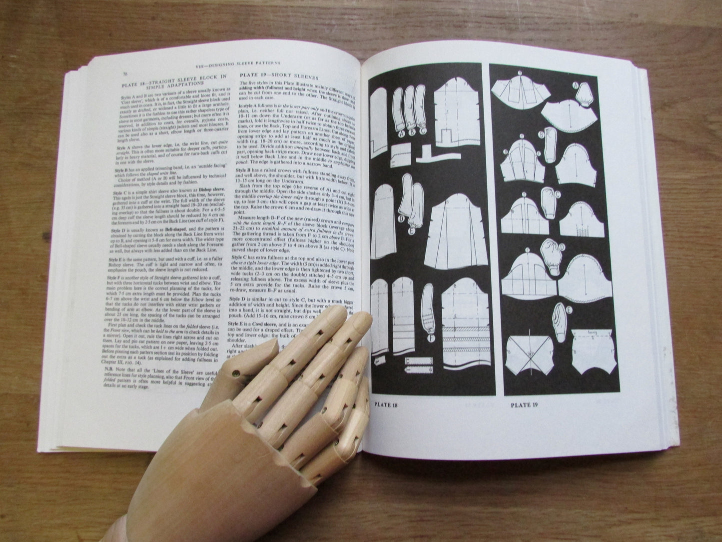 Dress Pattern Designing: The Basic Principles of Cut & Fit, by Natalie Bray (Softback, 1982)