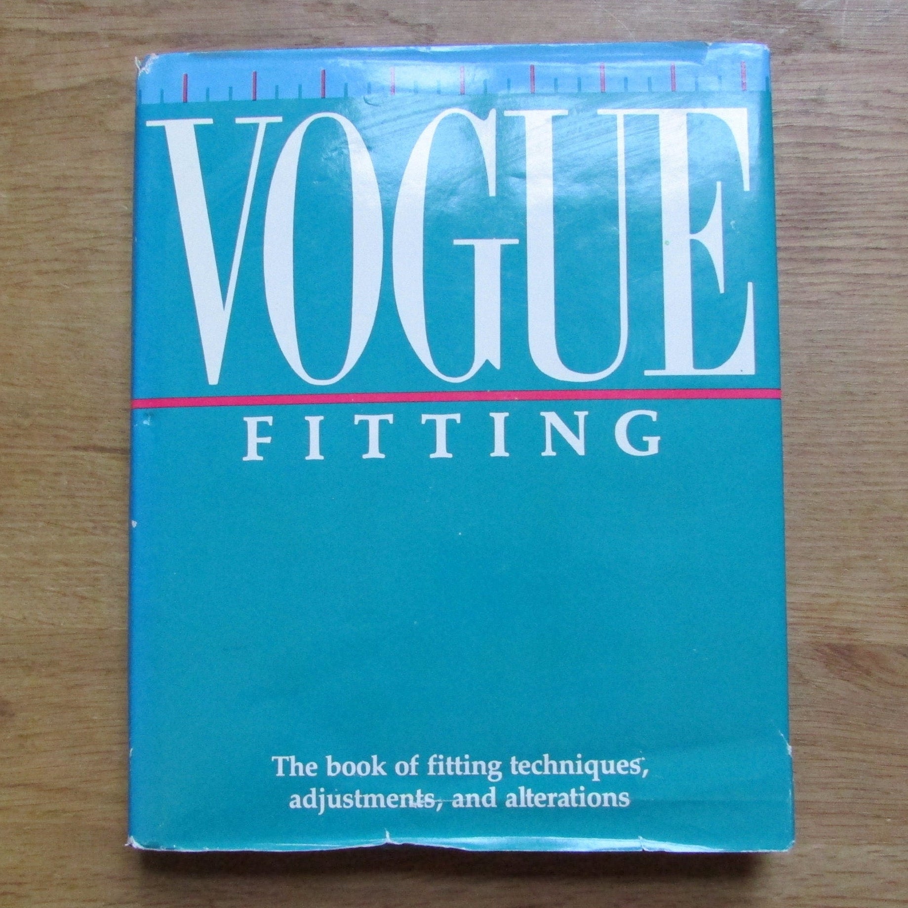 Vogue Fitting: the book of fitting techniques, adjustments & alterations, by Sandra Lenker (Hardback, 1984)