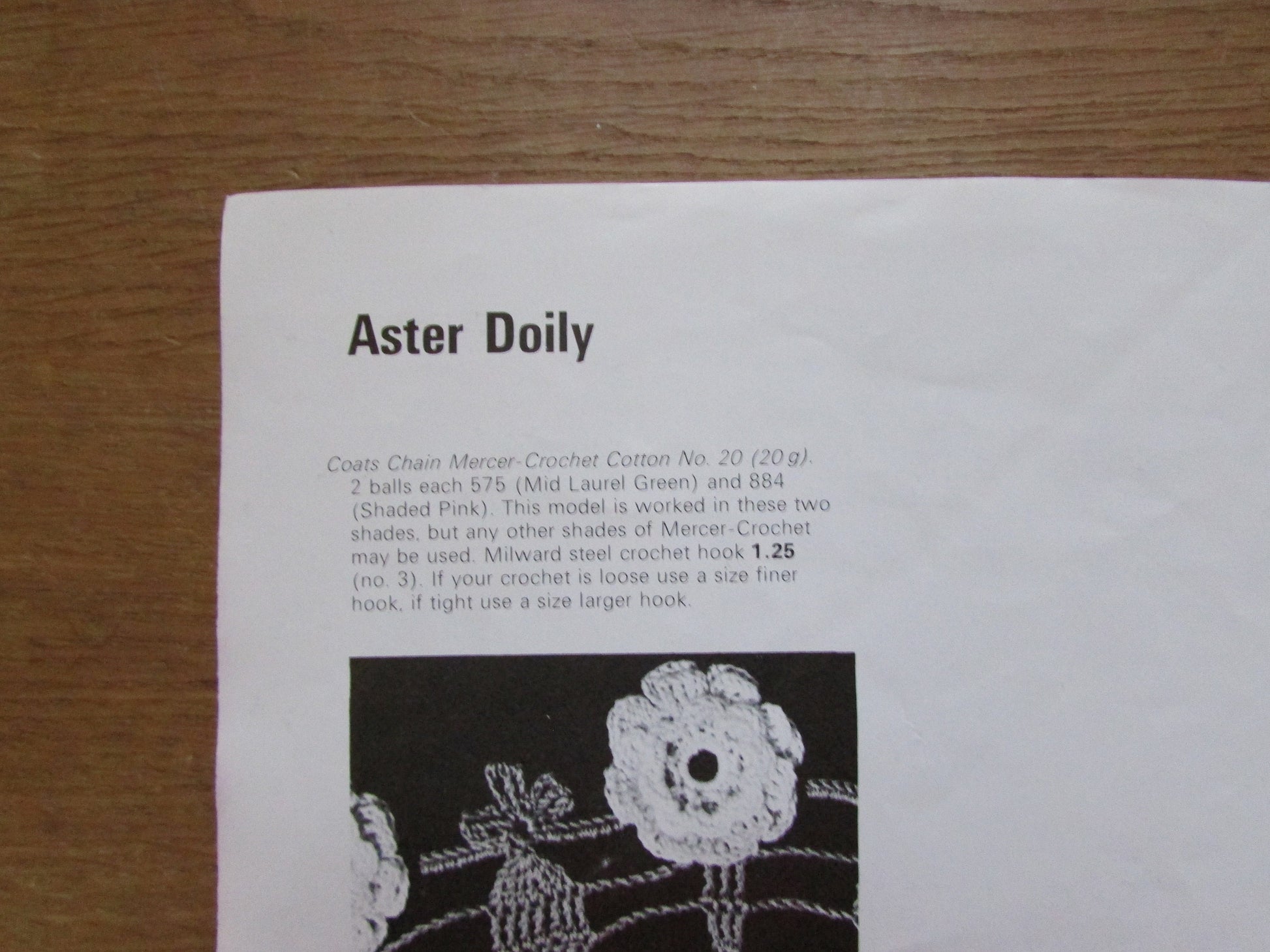 1975 Coats Crochet 490 pattern for Aster doily