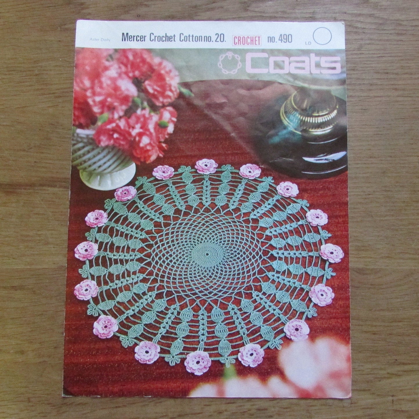 1975 Coats Crochet 490 pattern for Aster doily