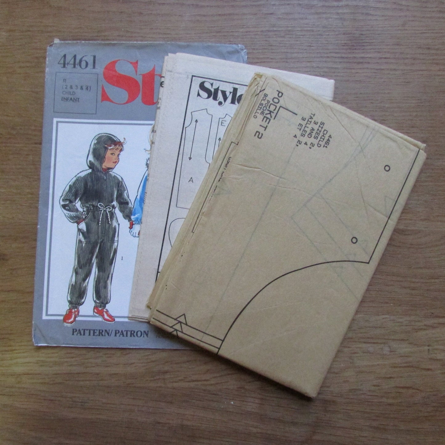 Uncut 1985 Simplicity 4461 sewing pattern for child's snowsuit or jacket, sizes 2+3+4 (complete)