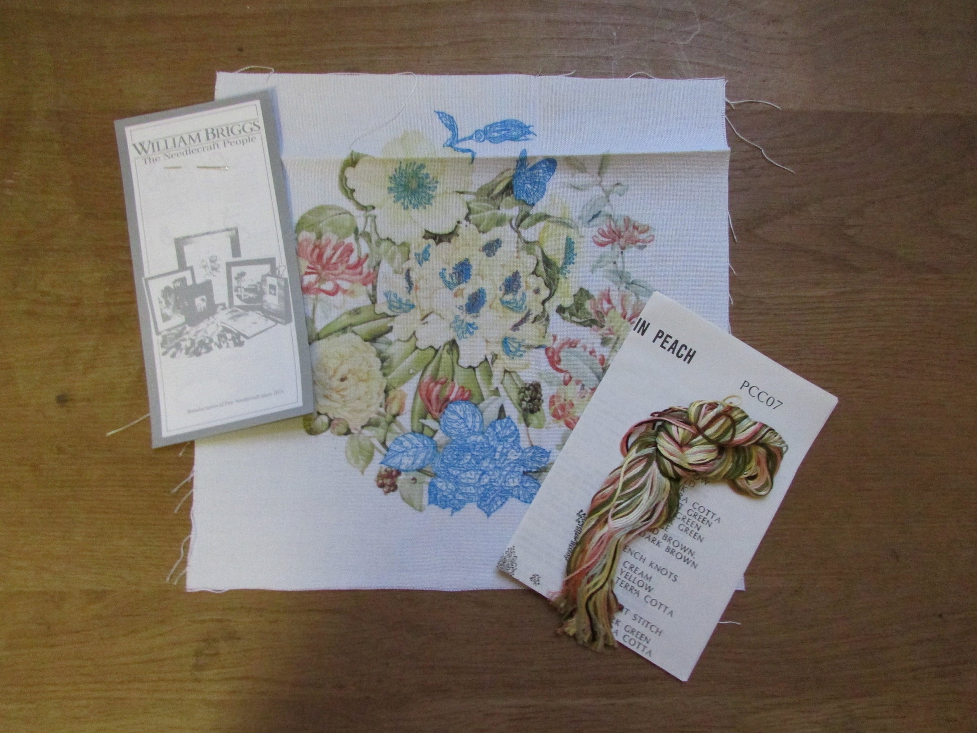 1988 Creative Editions PCC07 stitchery picture kit "Harmony in Peach"