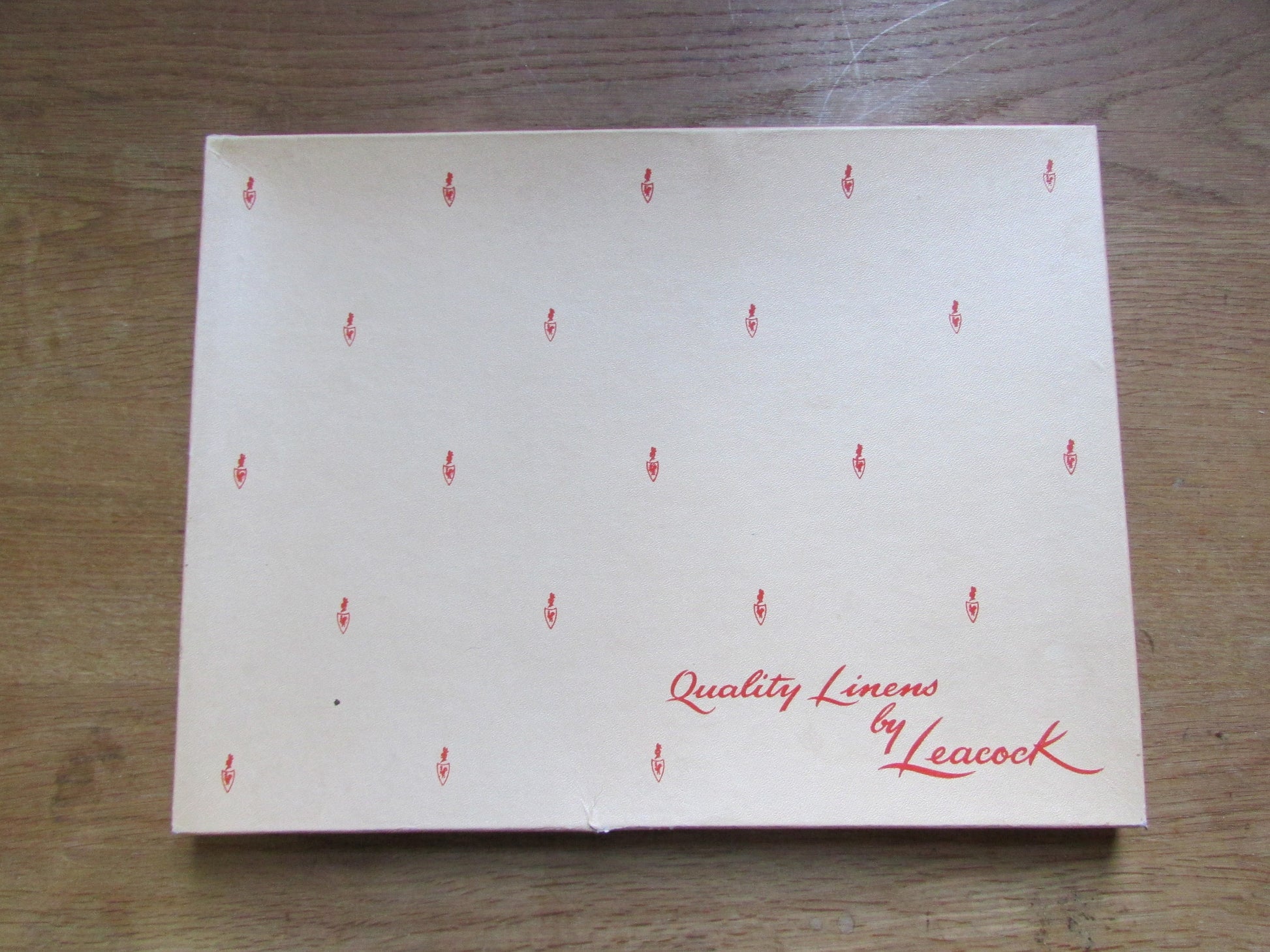 Vintage Leacock pure Irish linen tray cloth & 2 napkins gift set, boxed