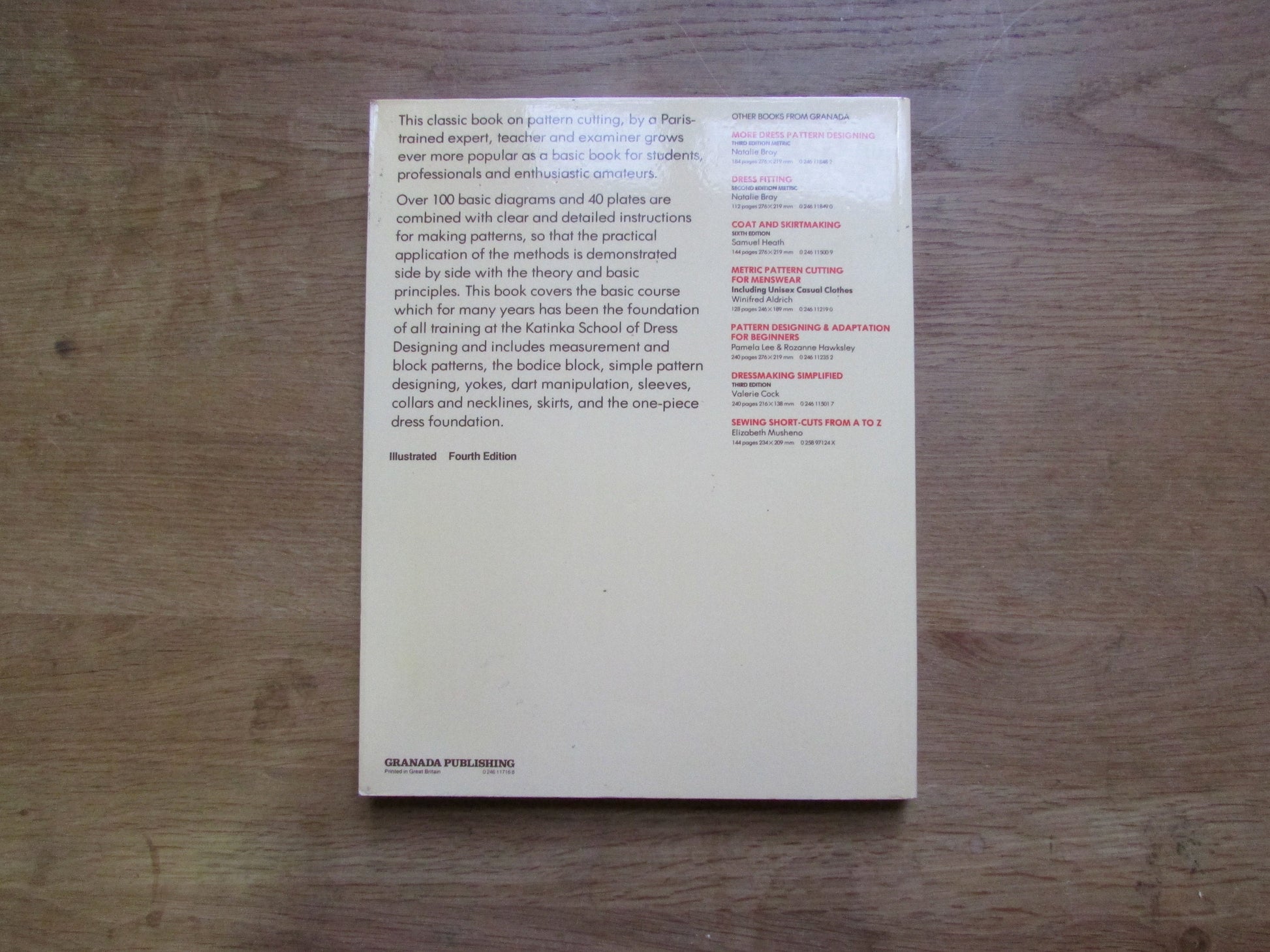 Dress Pattern Designing: The Basic Principles of Cut & Fit, by Natalie Bray (Softback, 1982)
