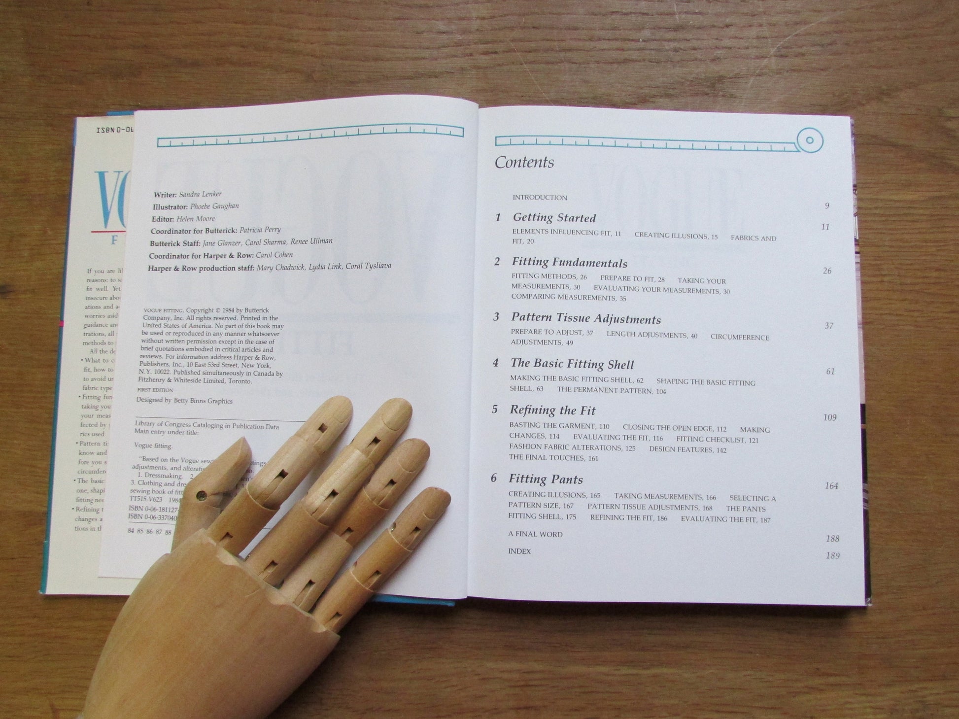 Vogue Fitting: the book of fitting techniques, adjustments & alterations, by Sandra Lenker (Hardback, 1984)