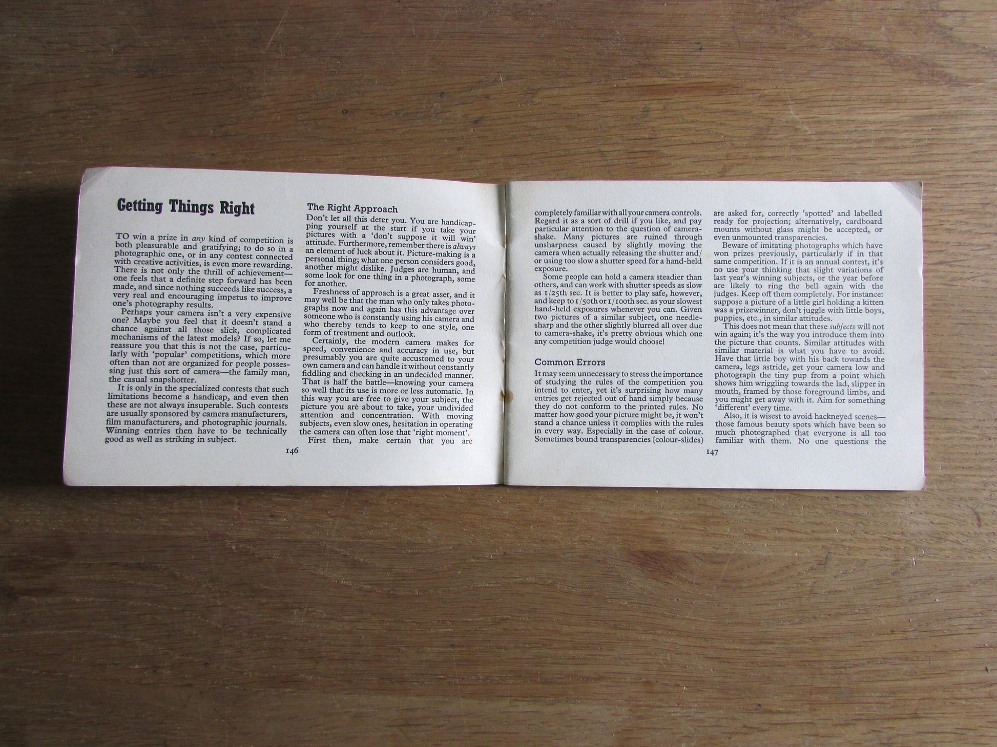 How to Win Photo Competitions, by Richard Gee (Softback, 1956)