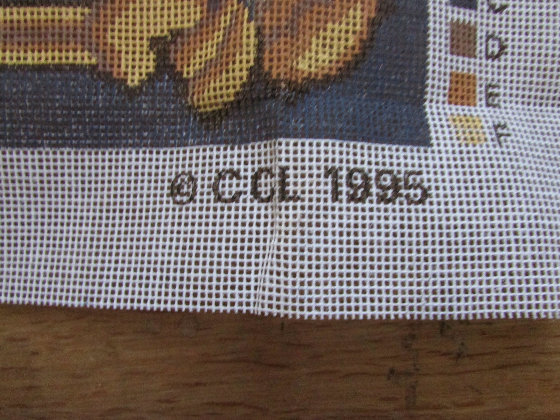1995 The Craft Collection SP73273 half cross stitch kit "Sun Cushion"