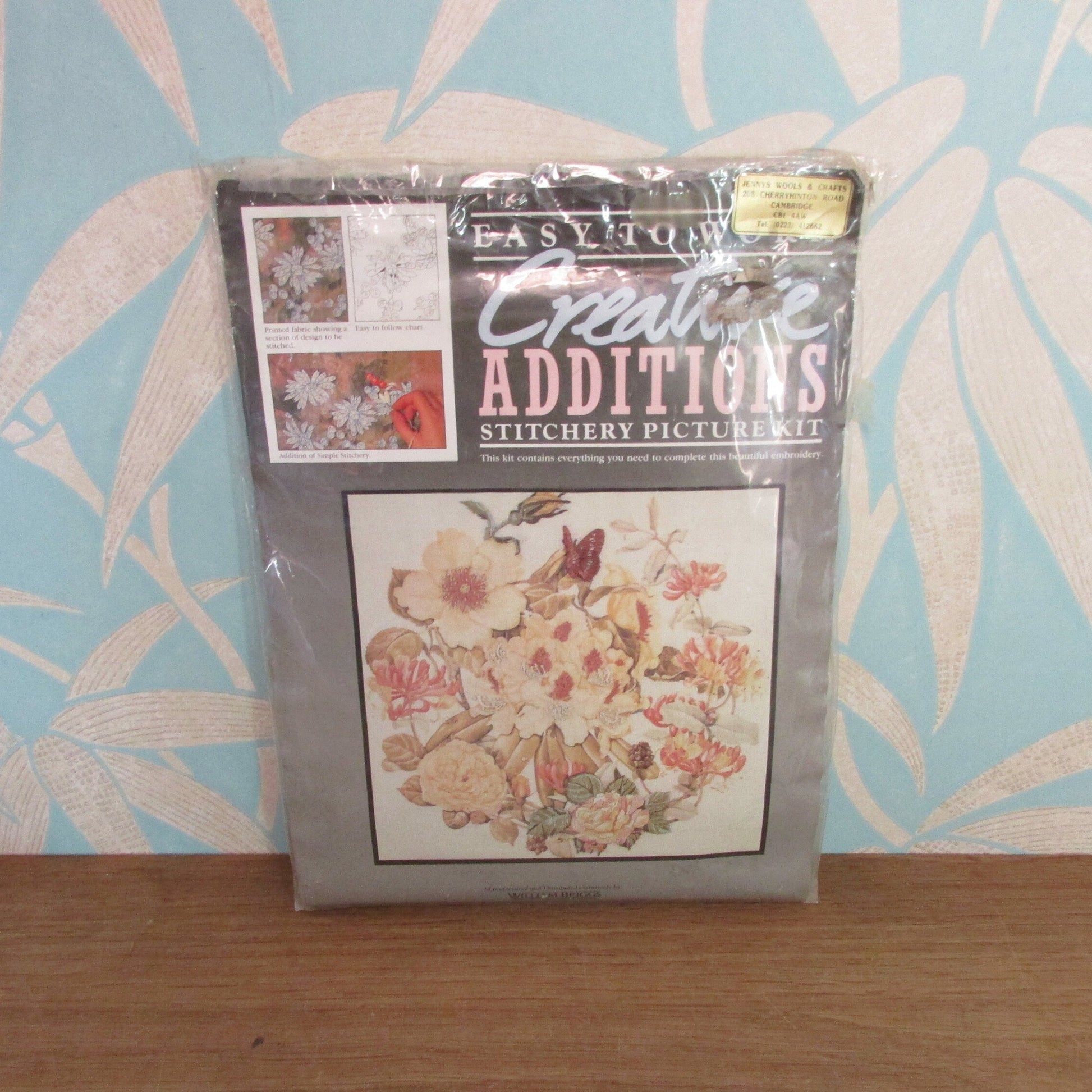 1988 Creative Editions PCC07 stitchery picture kit "Harmony in Peach"